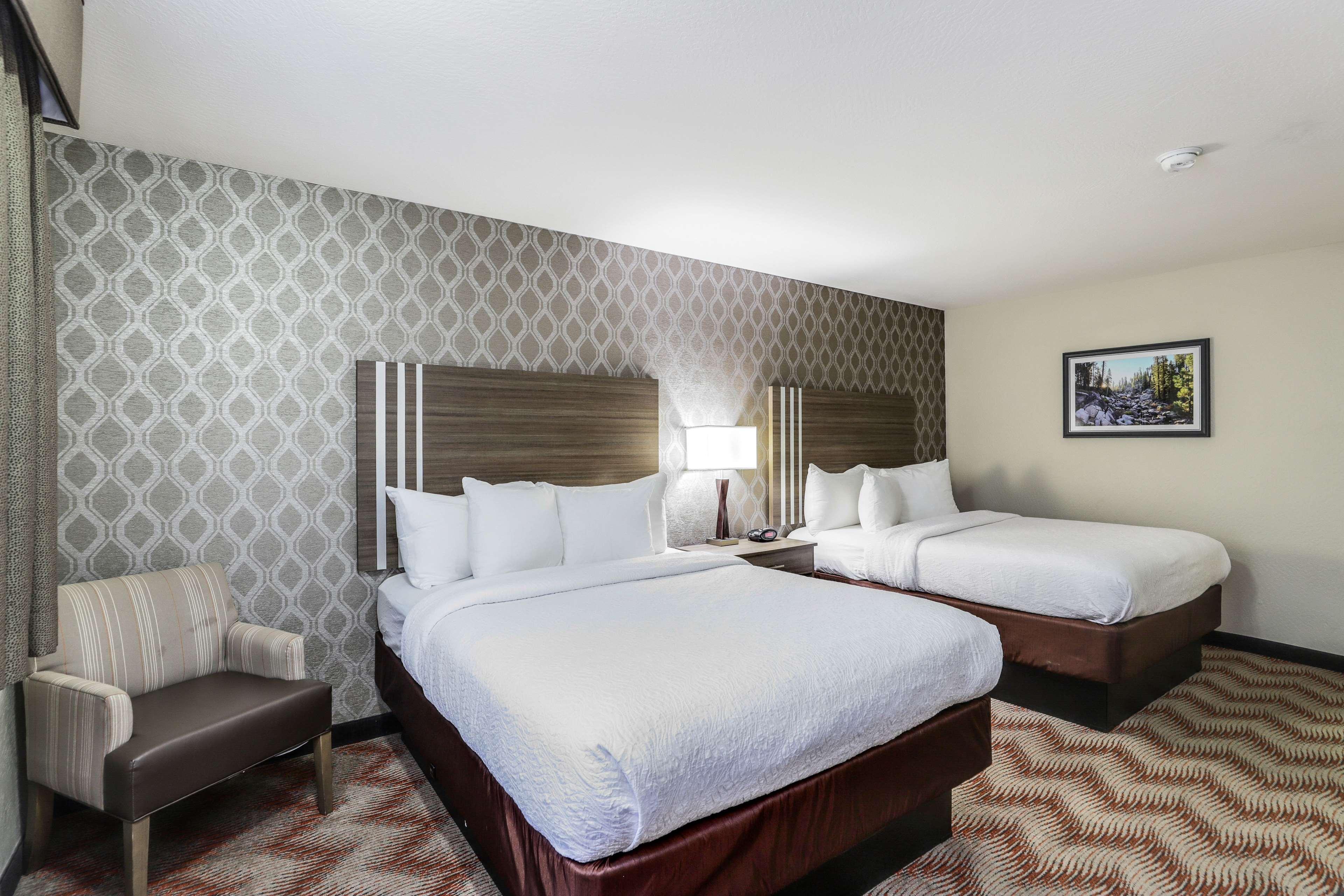 Double Two Queen Beds Non Smoking