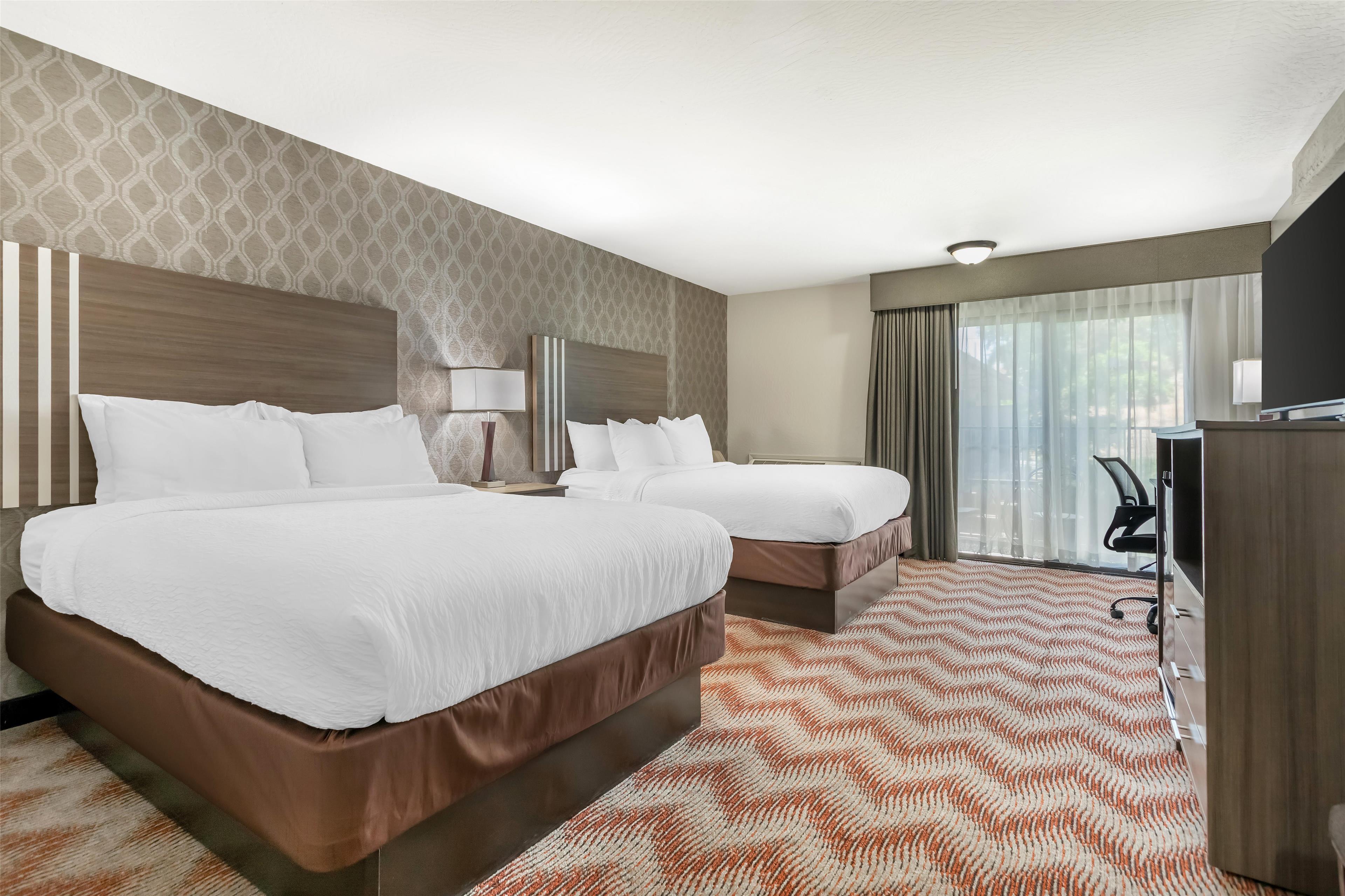 Suite Two Queen Beds Non Smoking