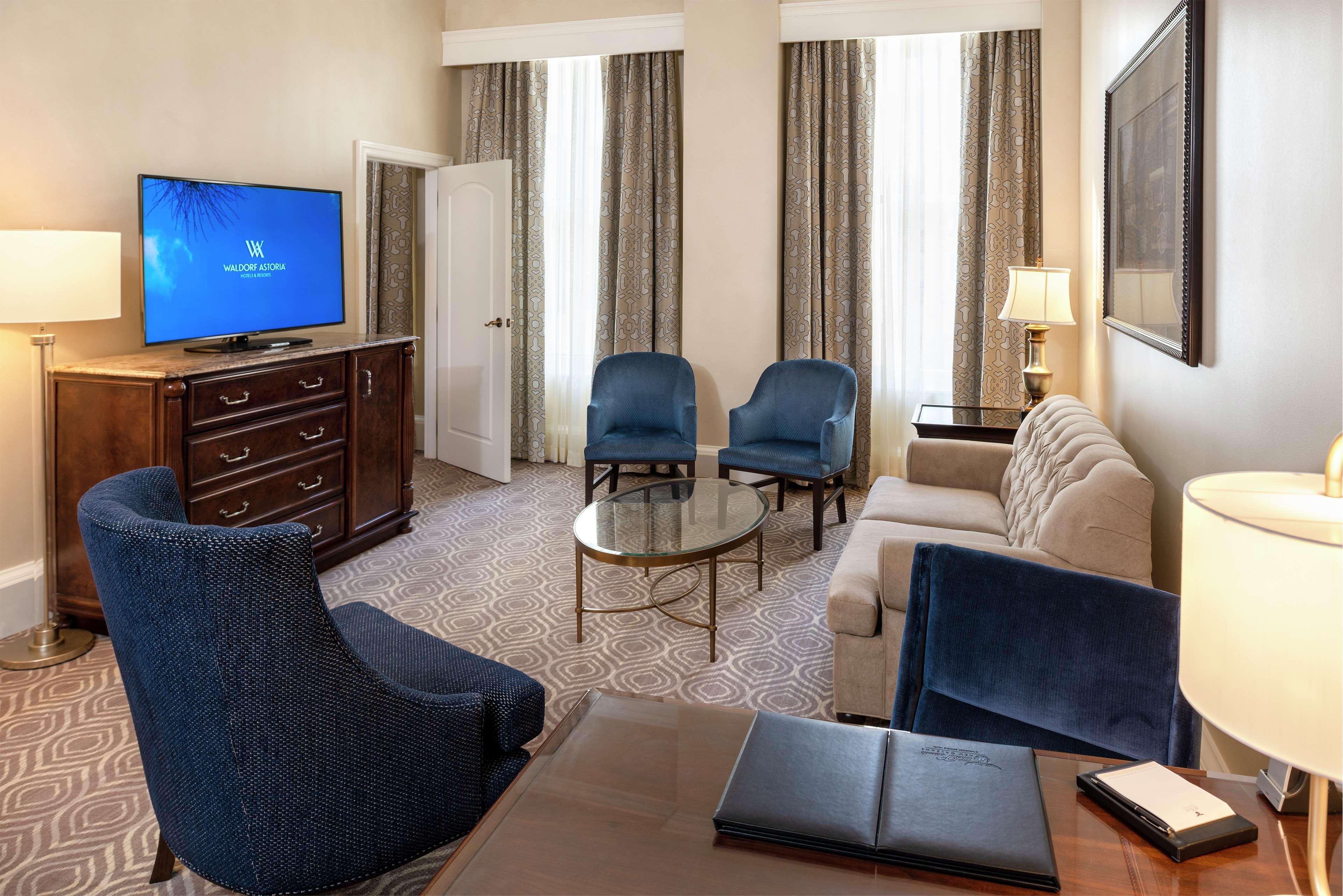 Suite Two Queen Beds One Bedroom