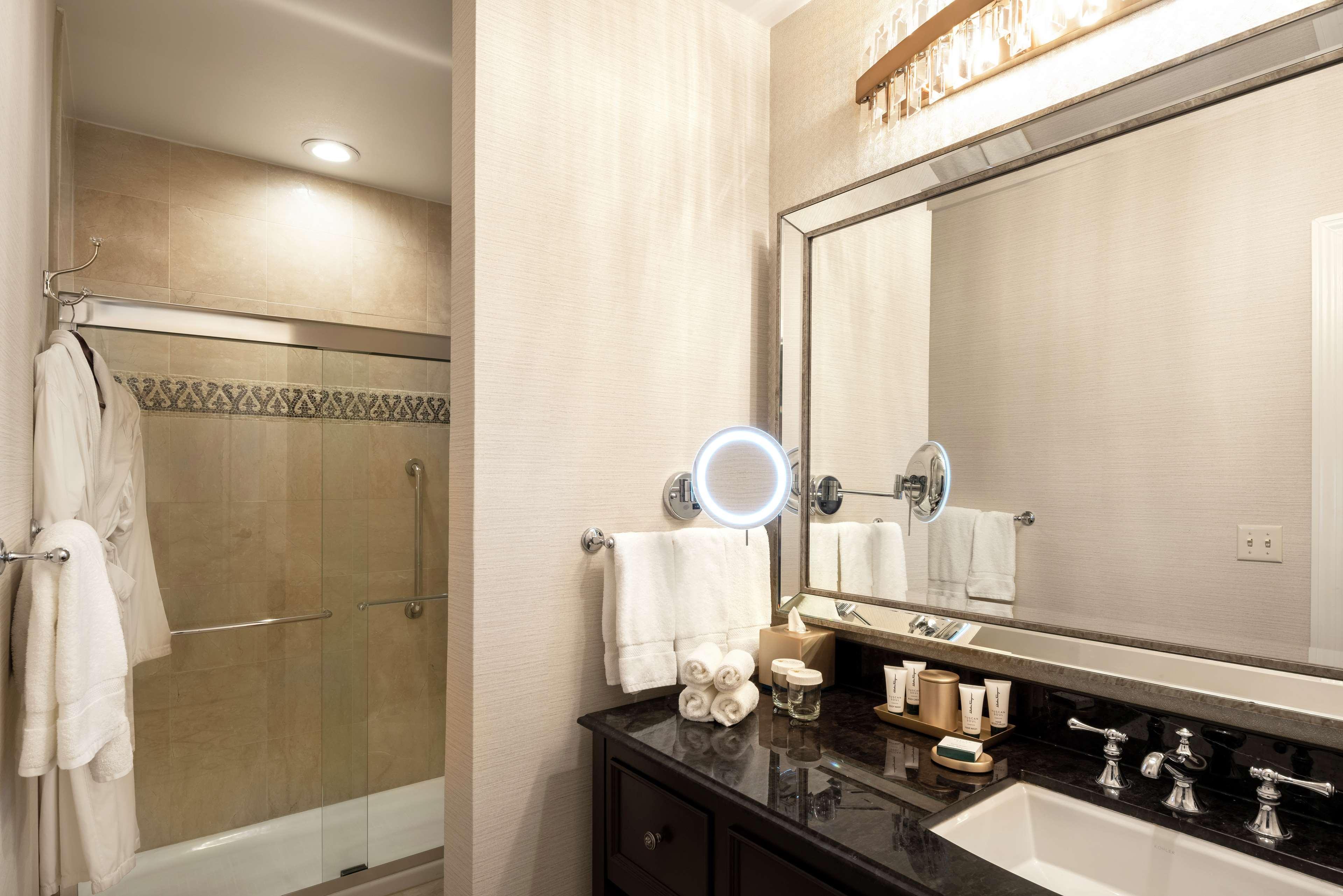 Suite Two Queen Beds One Bedroom