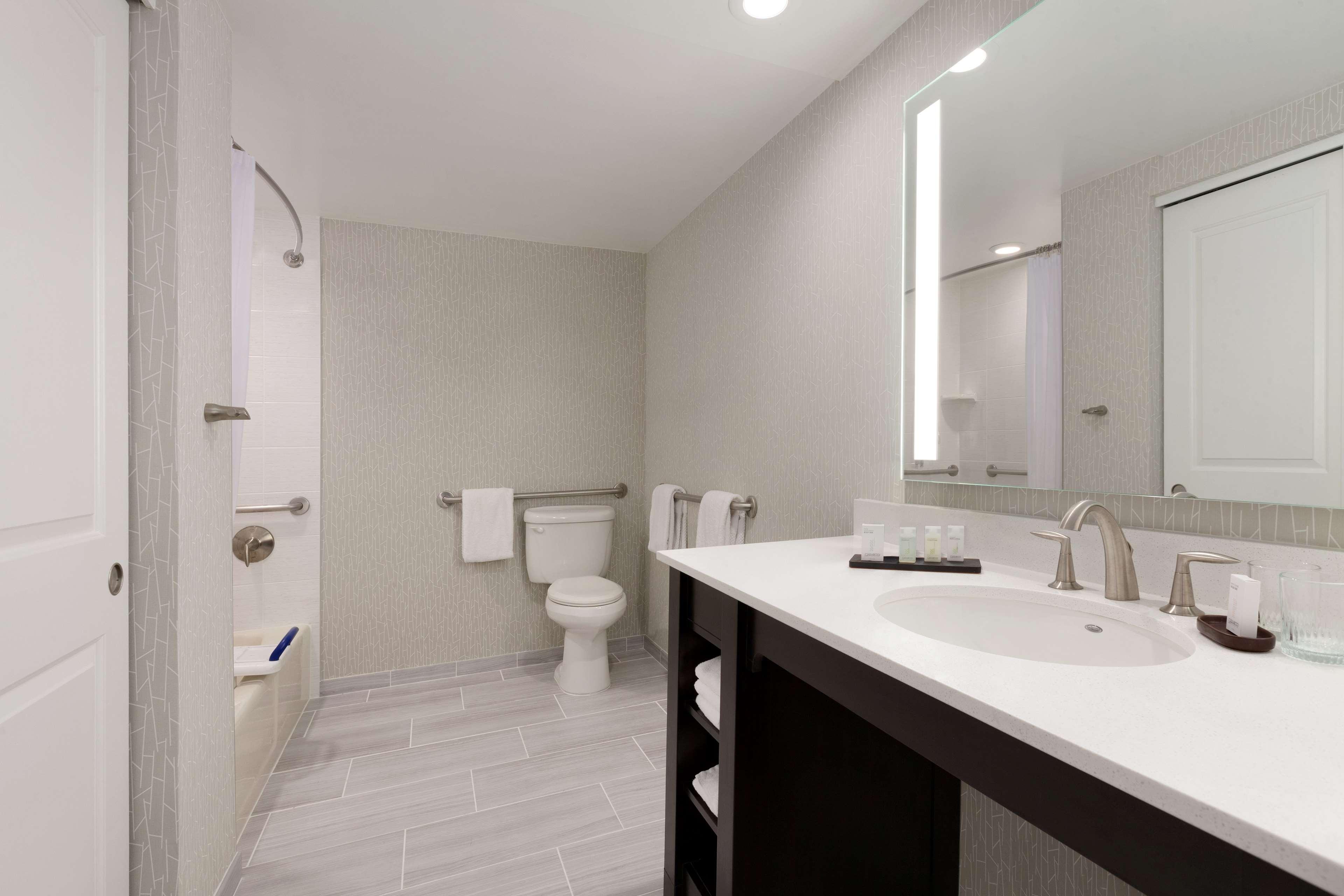 Suite Two Queen Beds Non Smoking