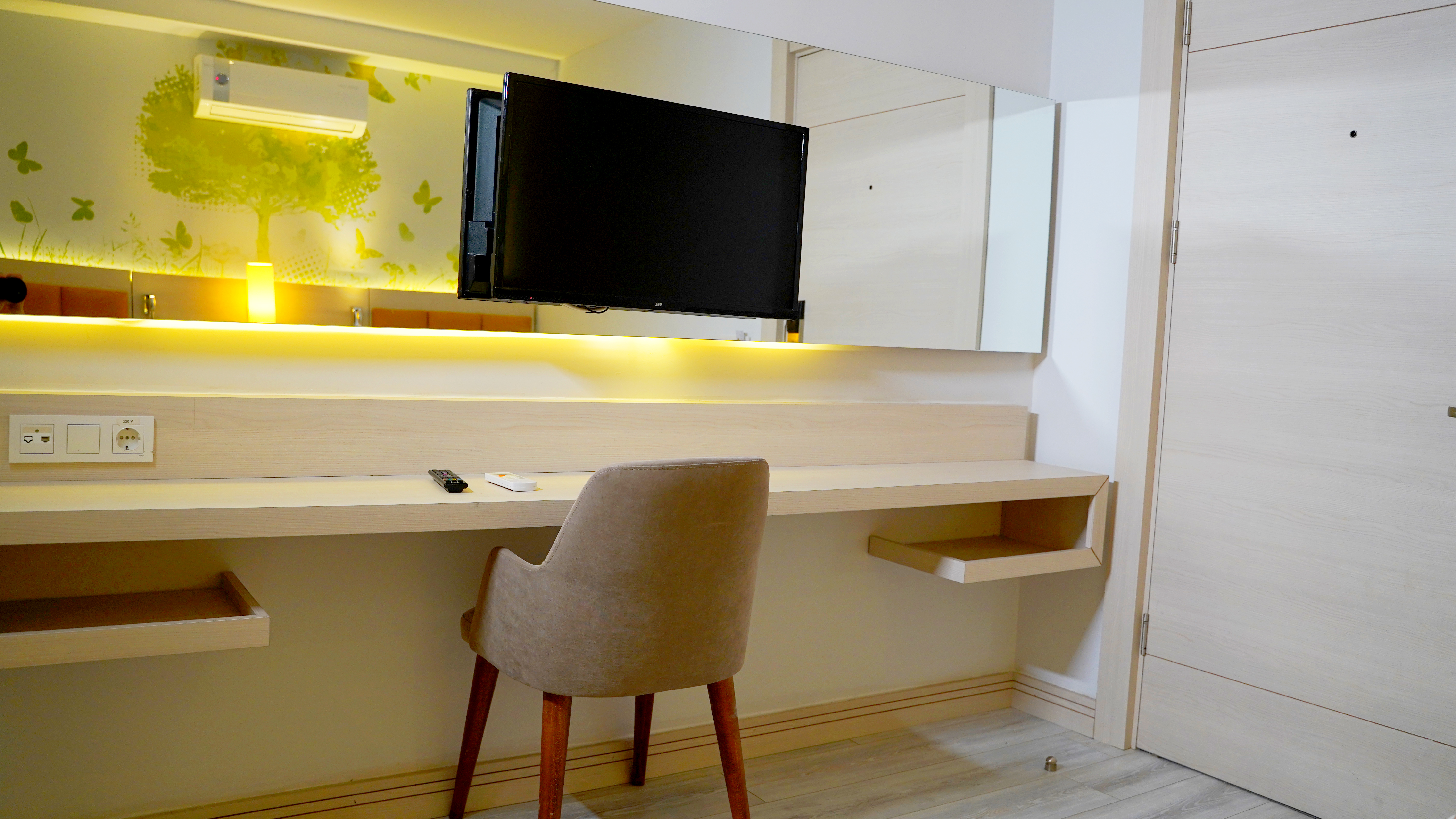 Family Room Superior