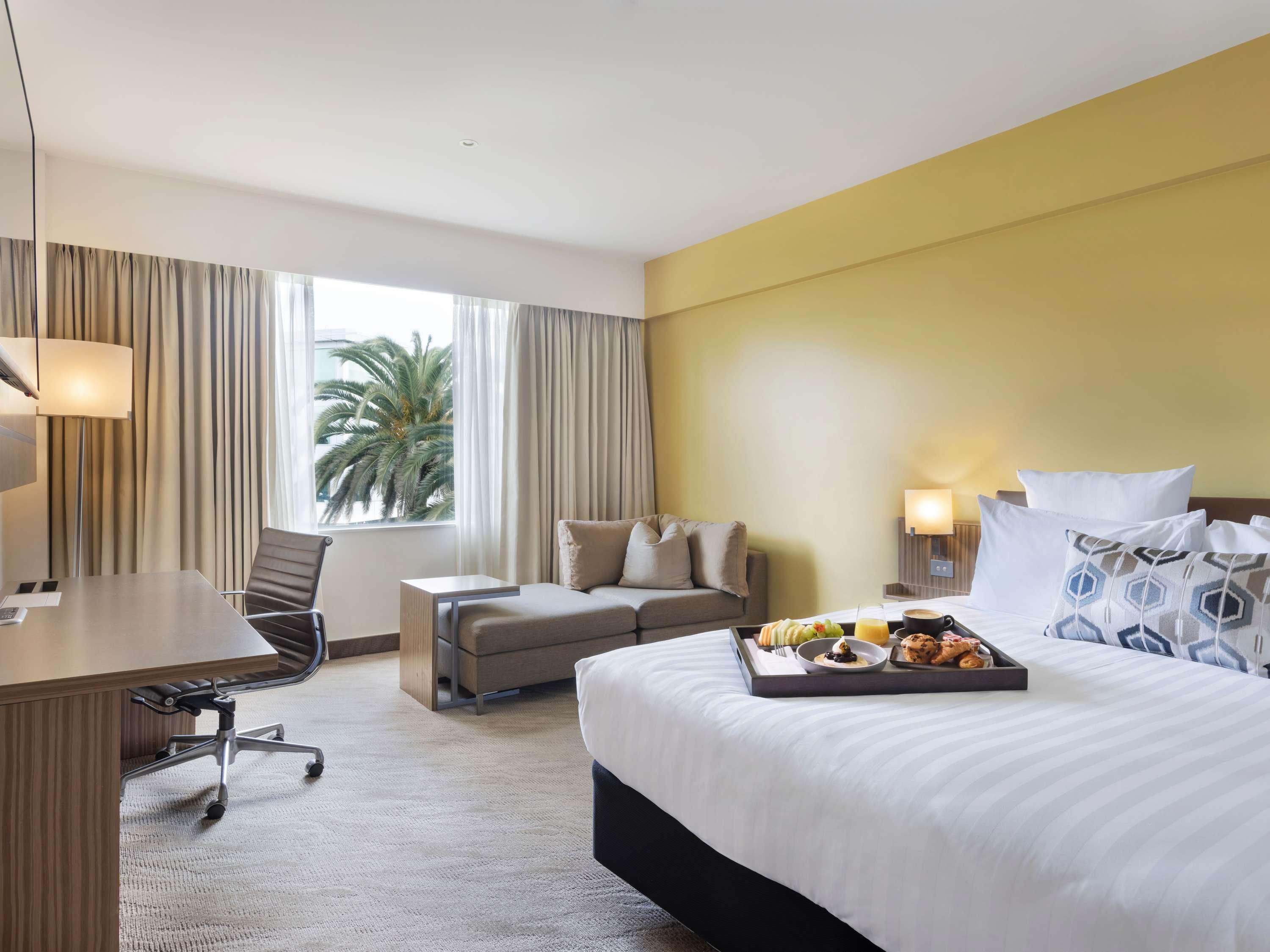 Double Executive King Bed