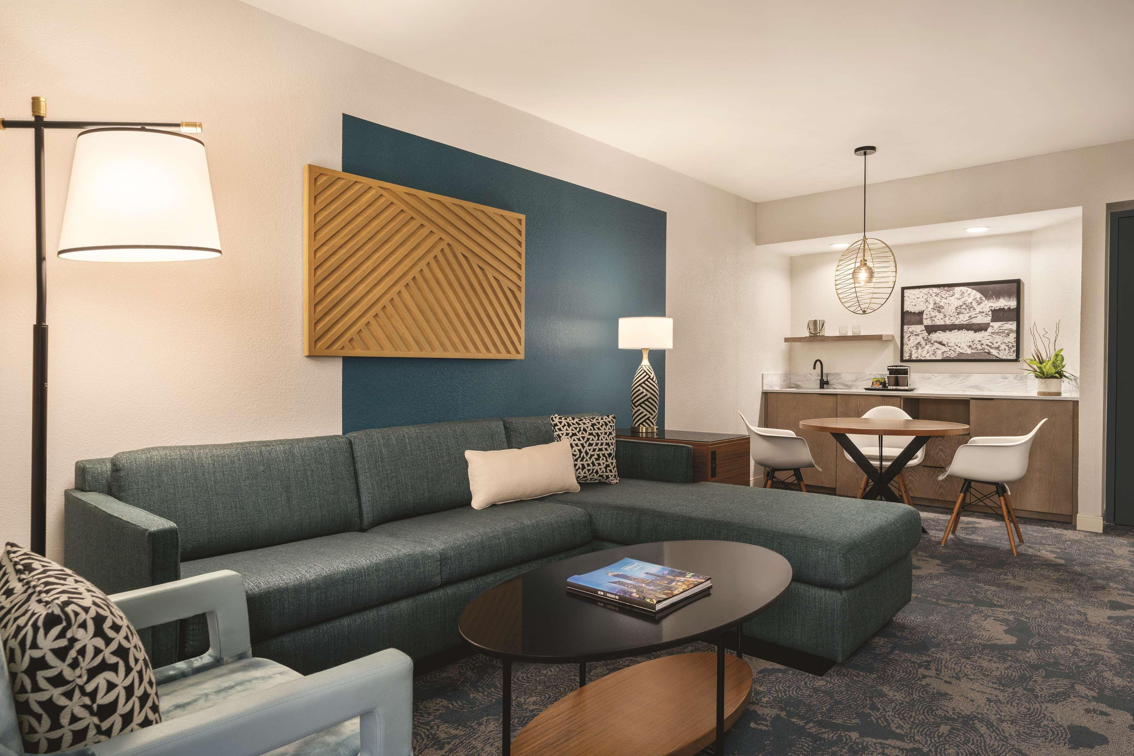 Suite Two Queen Beds