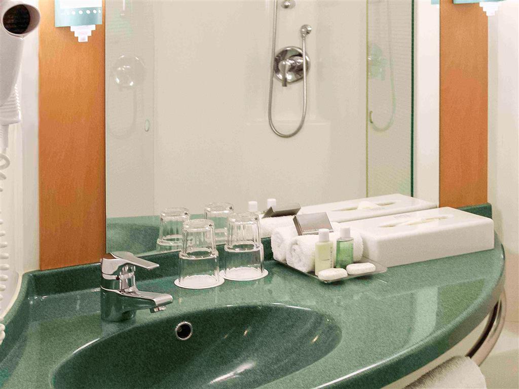 Double Business King Bed