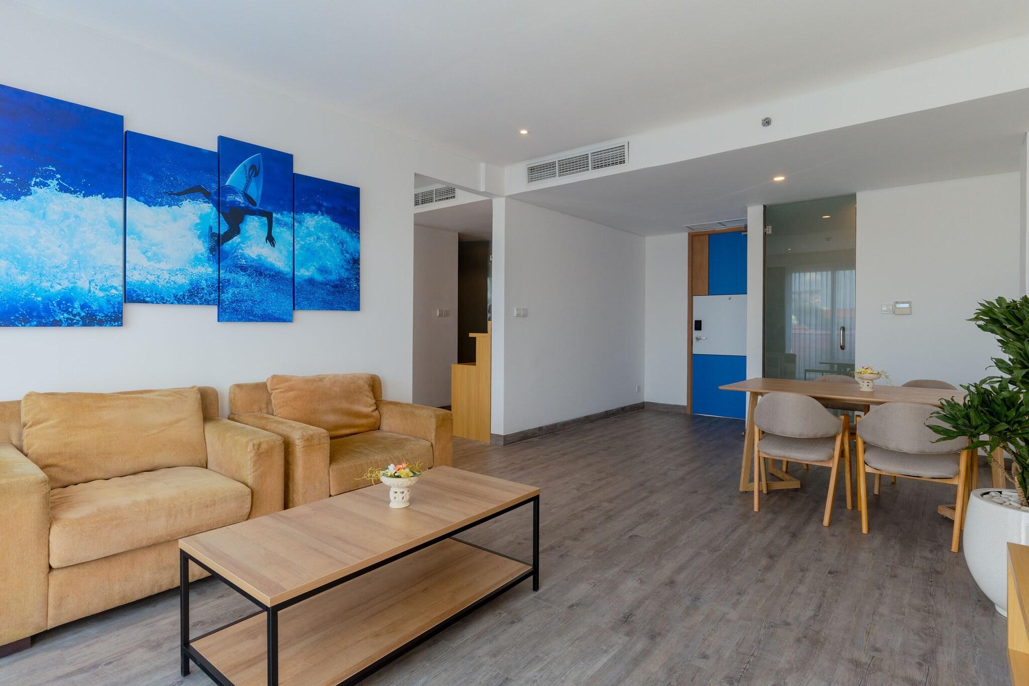 Junior Suite Queen Size Bed