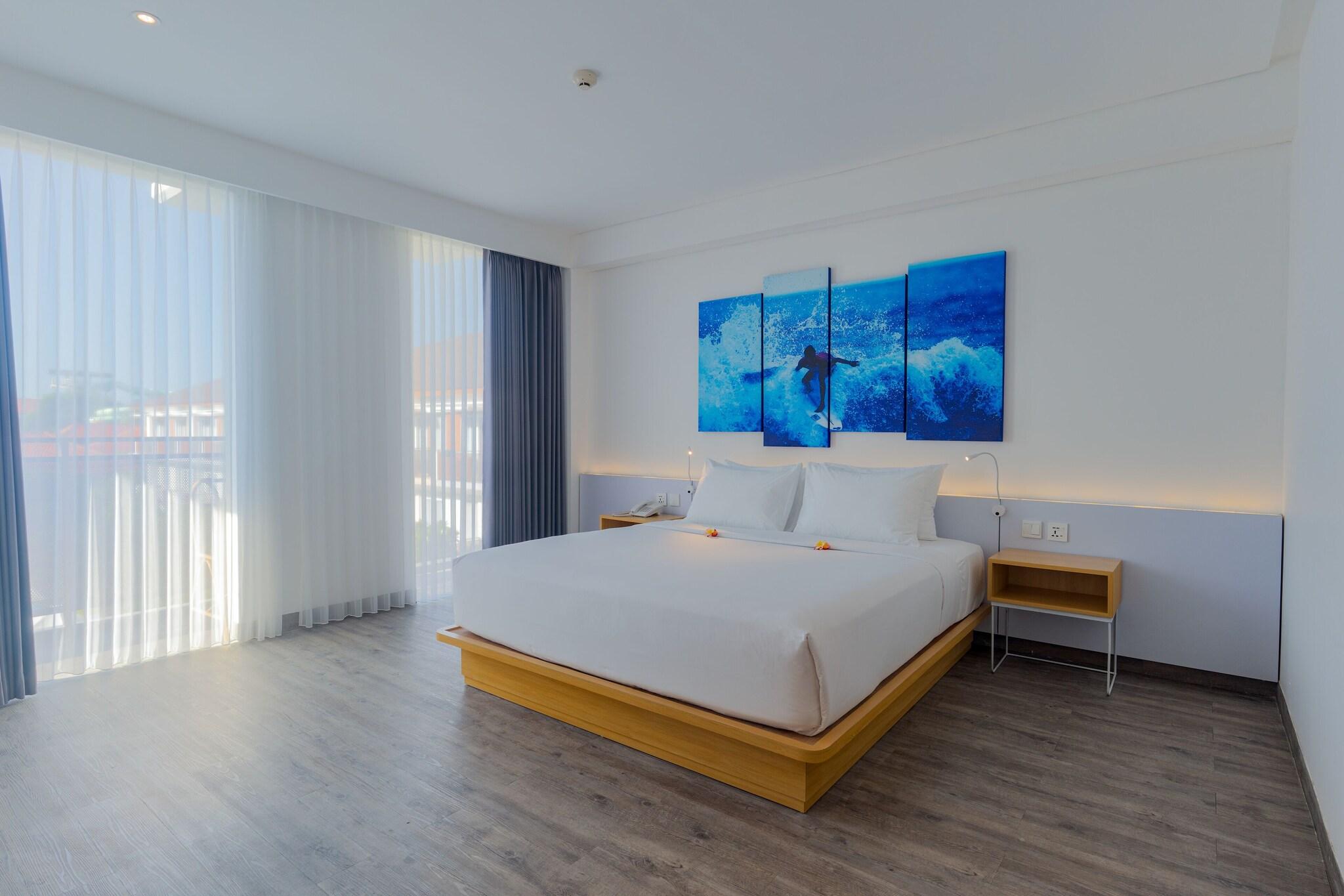 Junior Suite Queen Size Bed