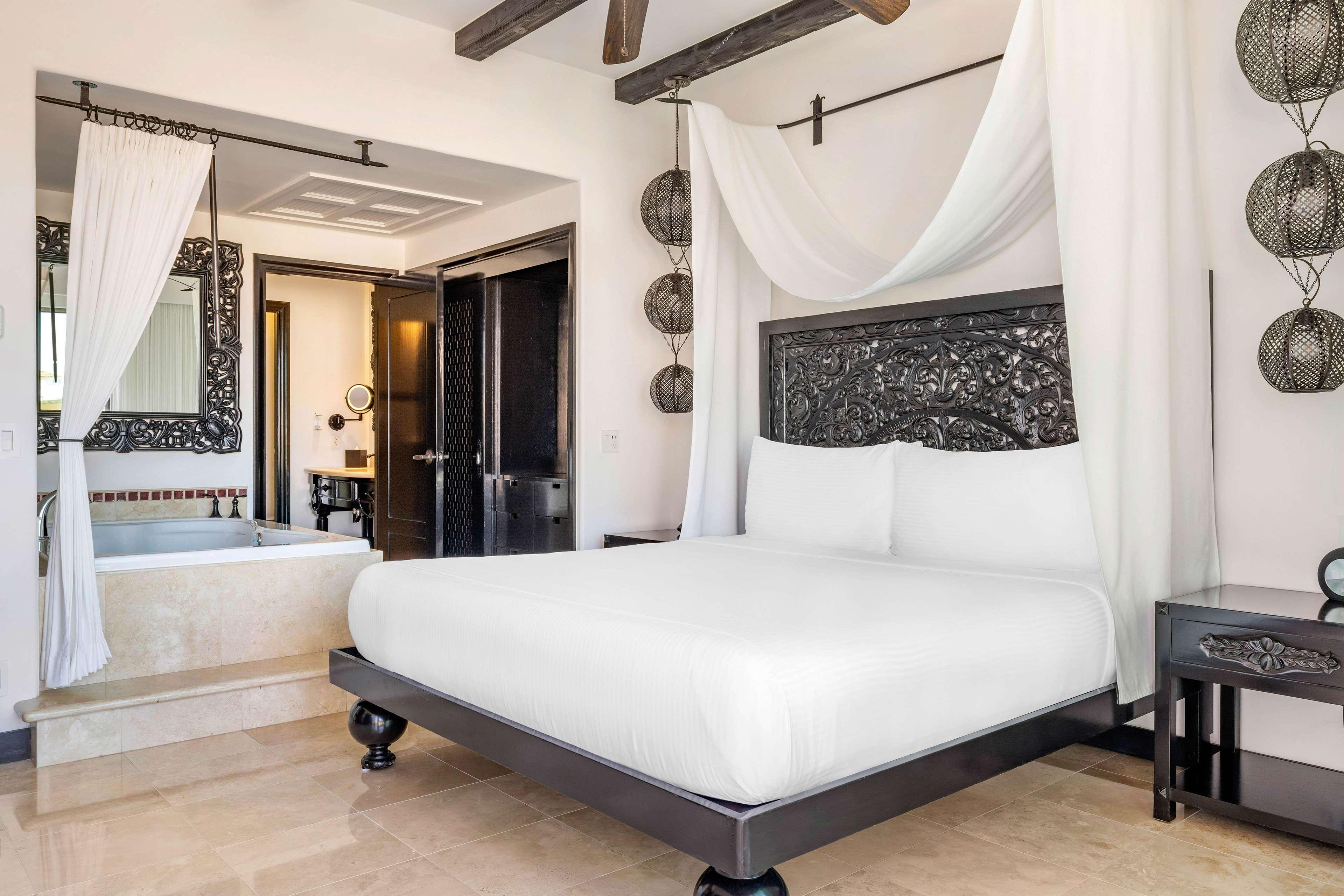 Room Ocean View King Bed