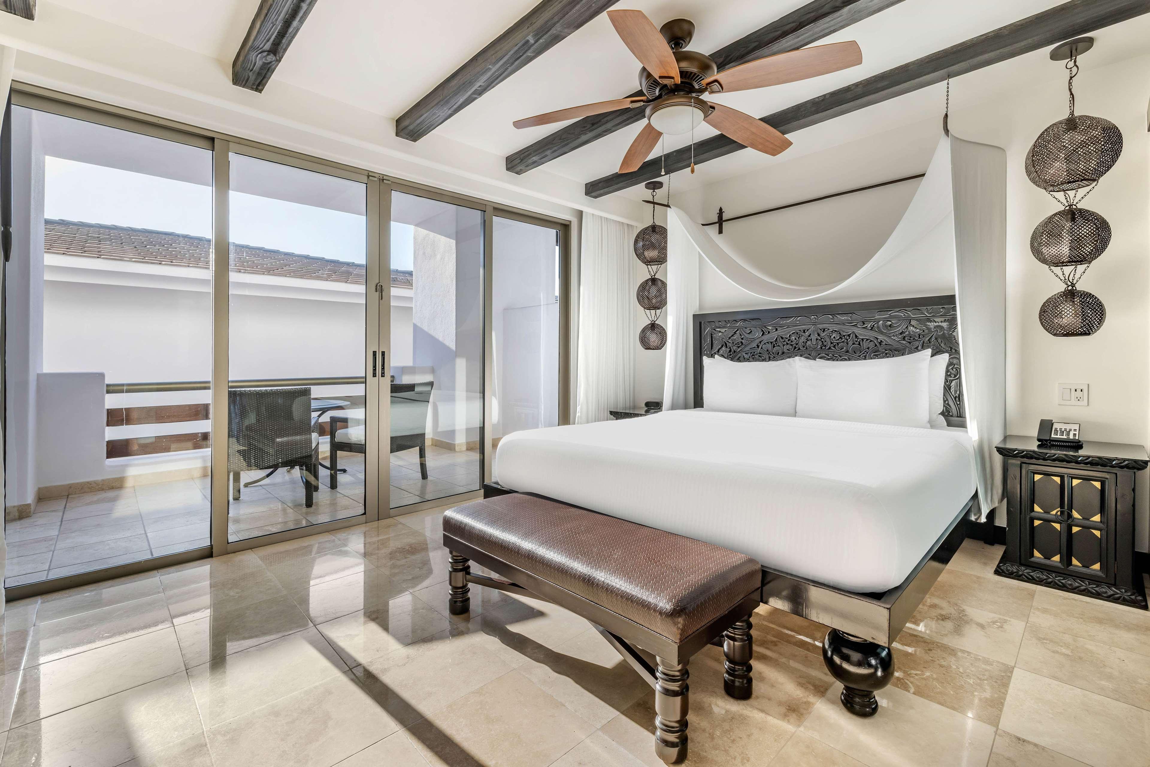 Junior Suite King Size Bed