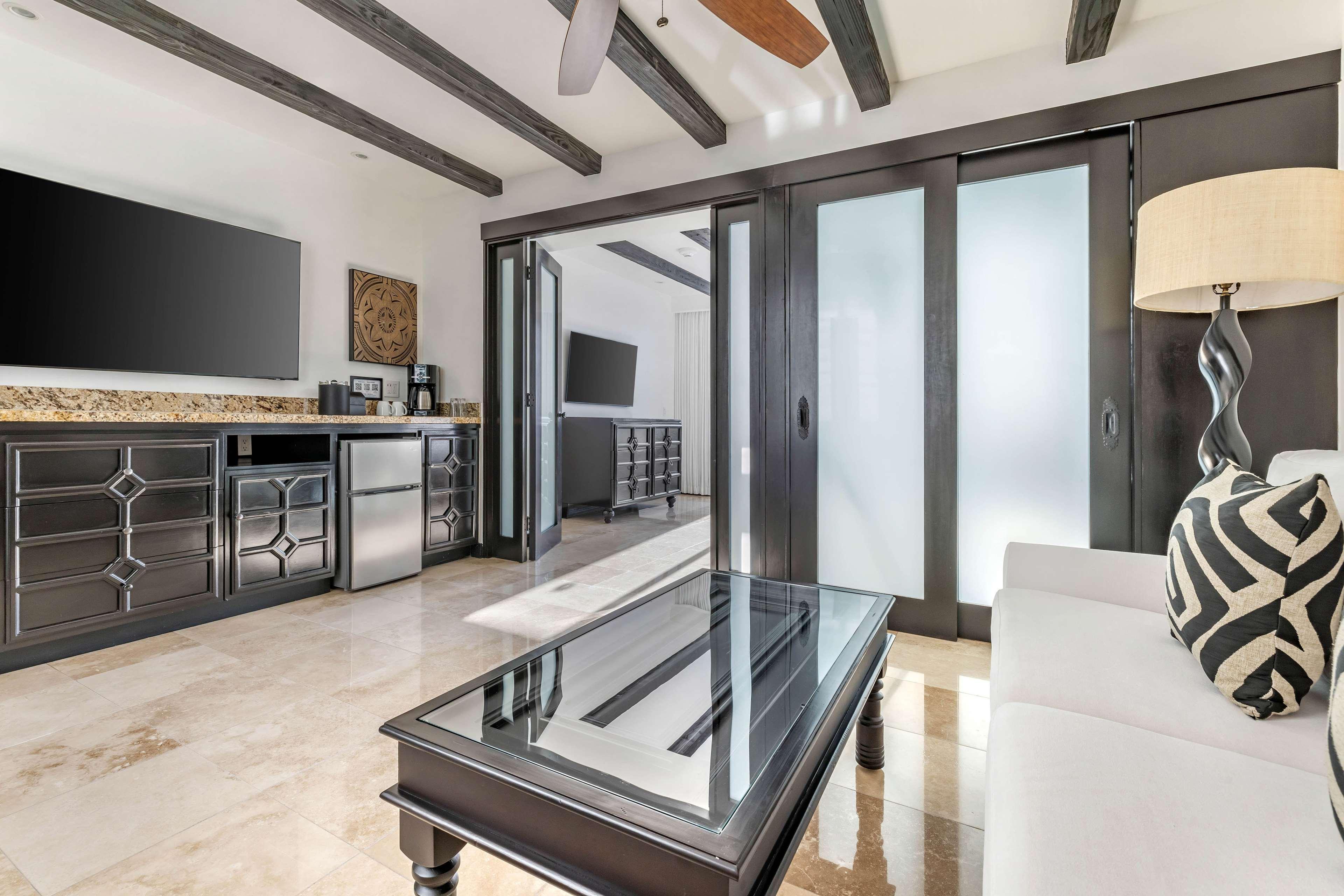 Junior Suite with Views