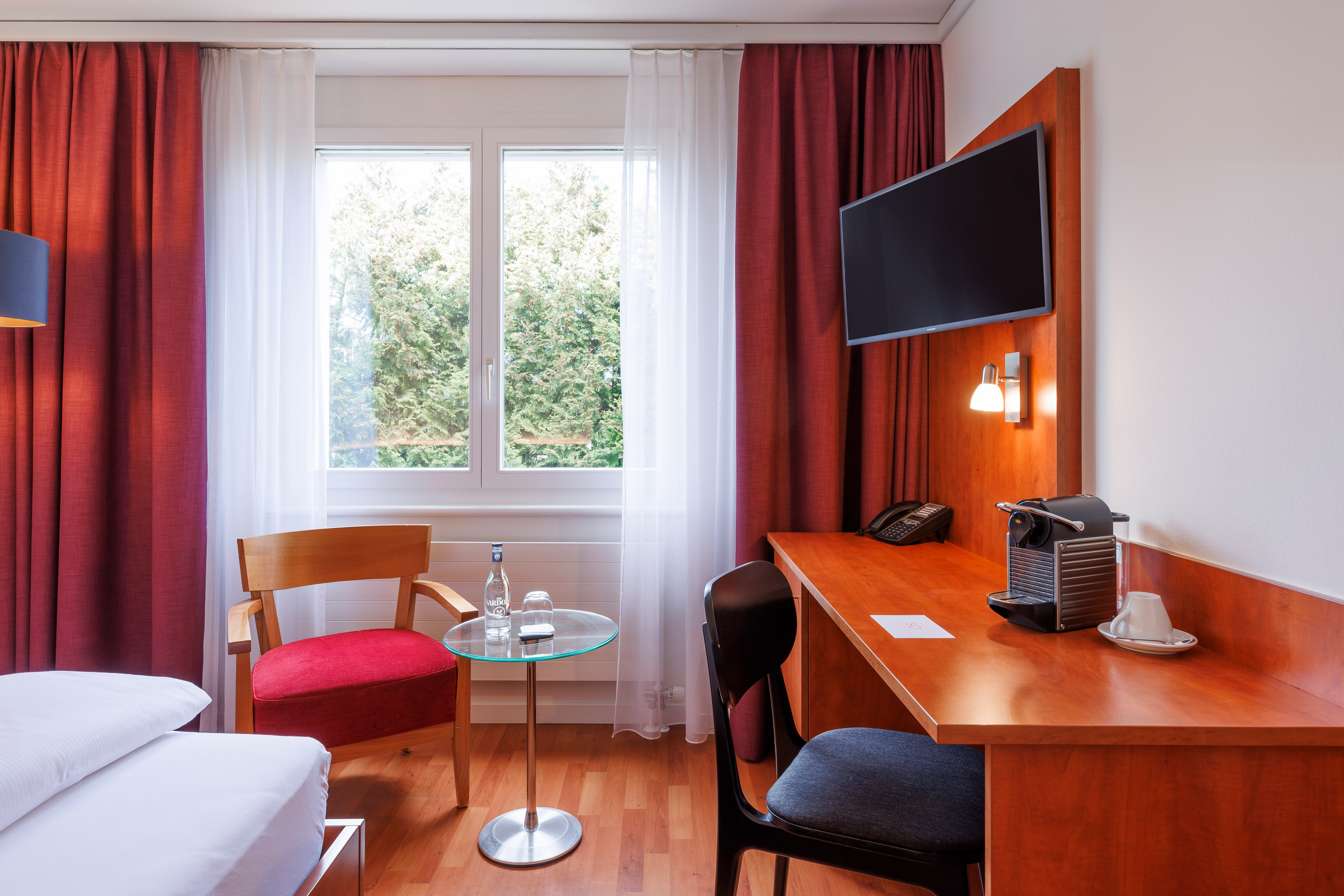 Double Queen Size Bed