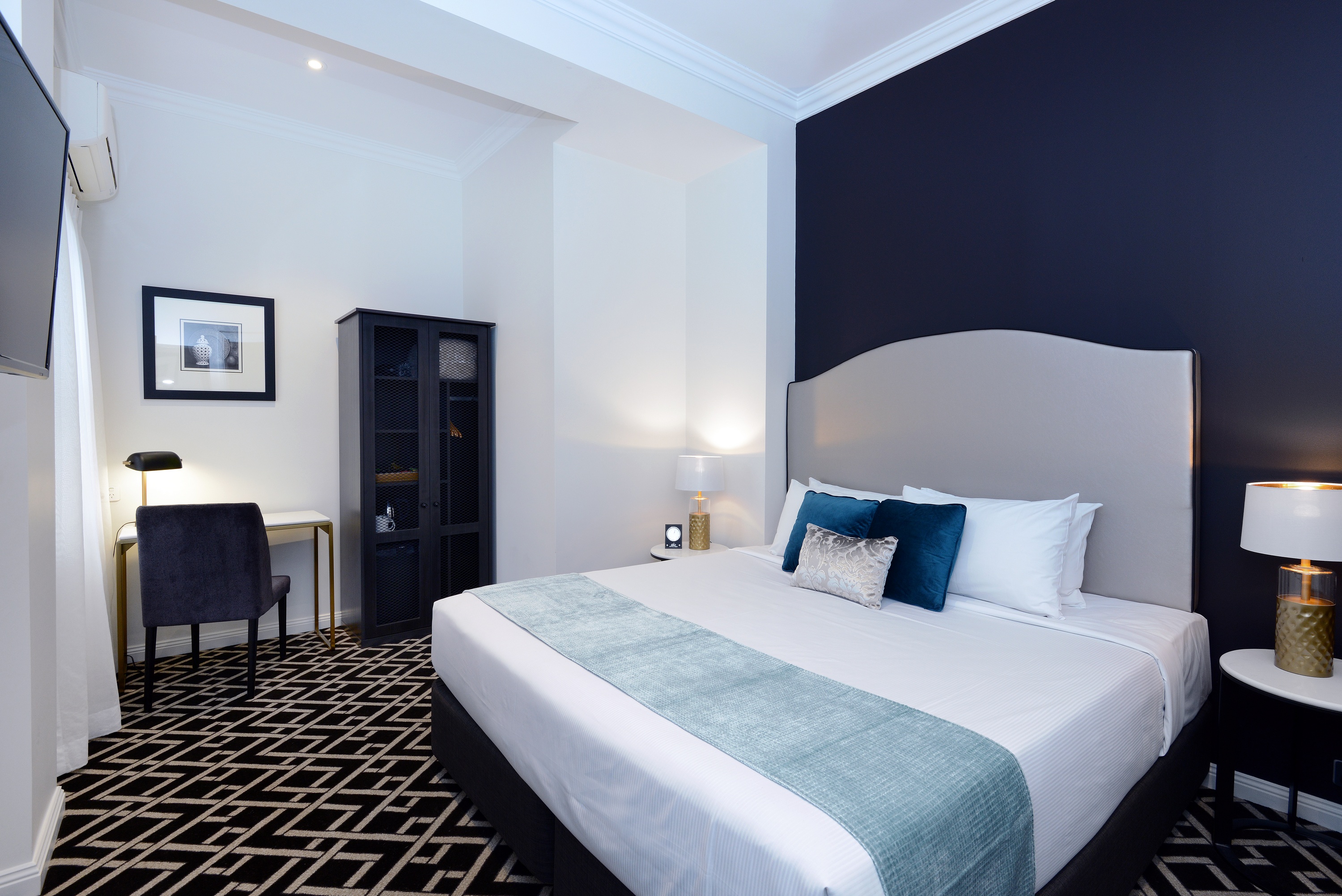 Double King Size Bed