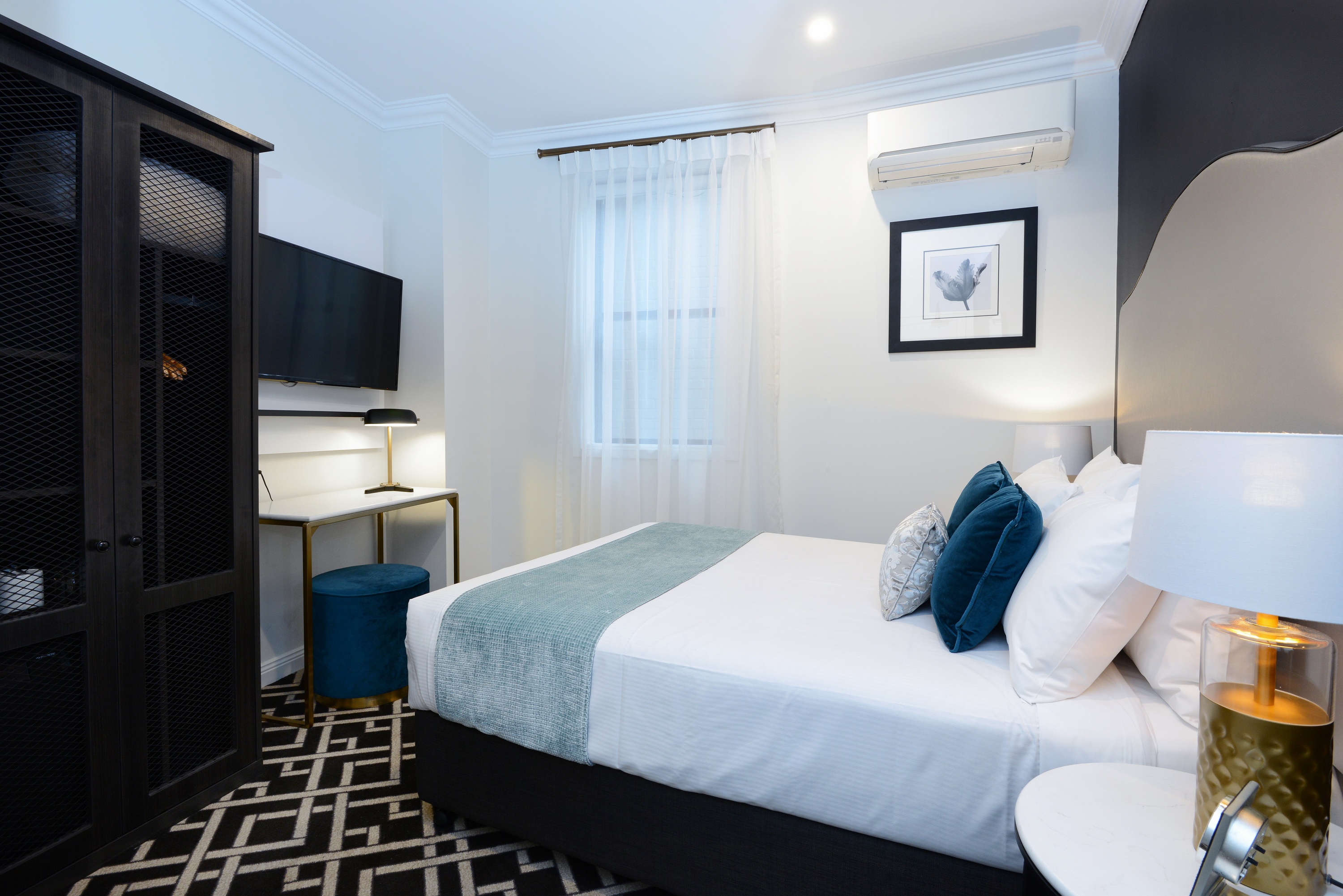 Double Queen Size Bed