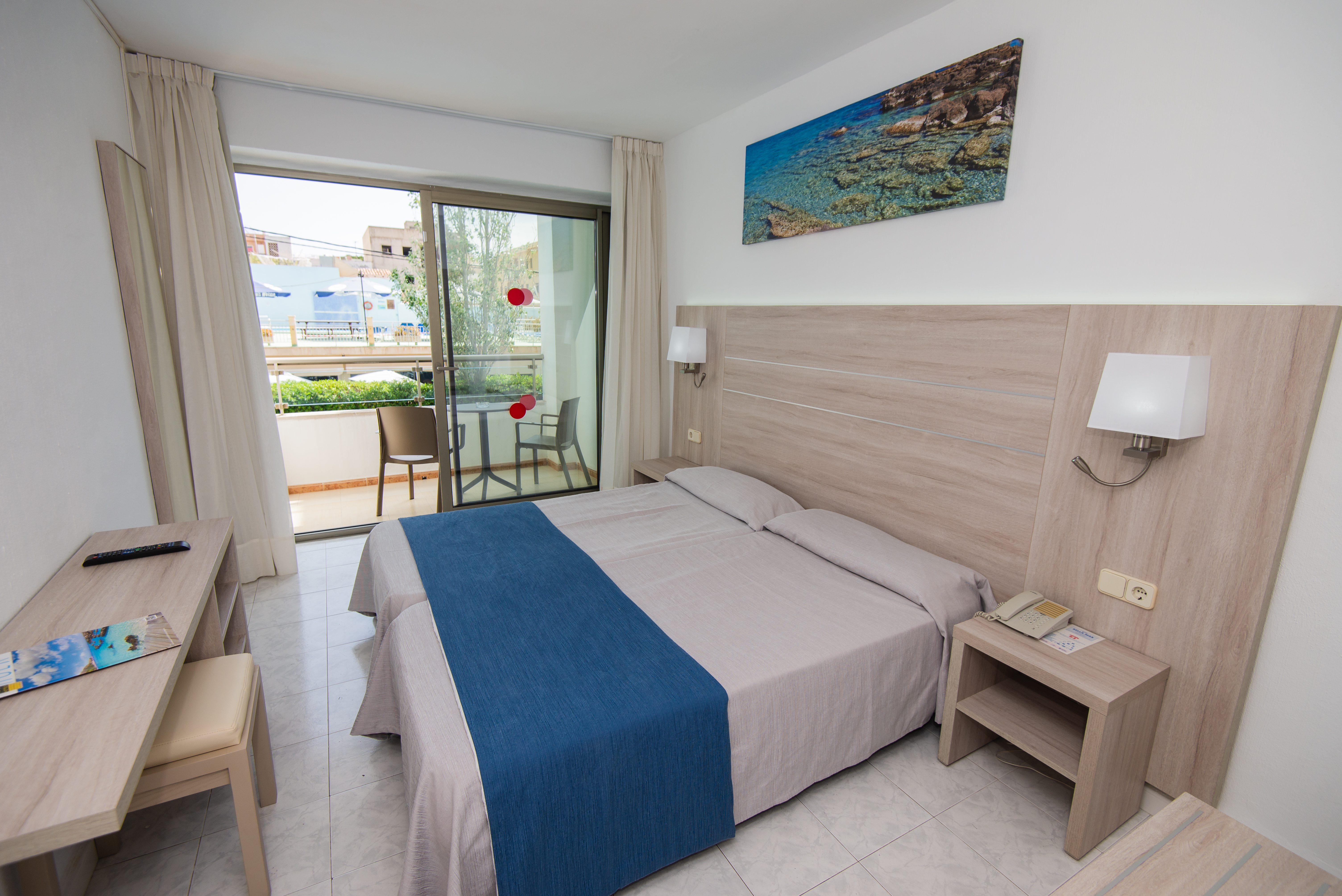 Double Single Pool View