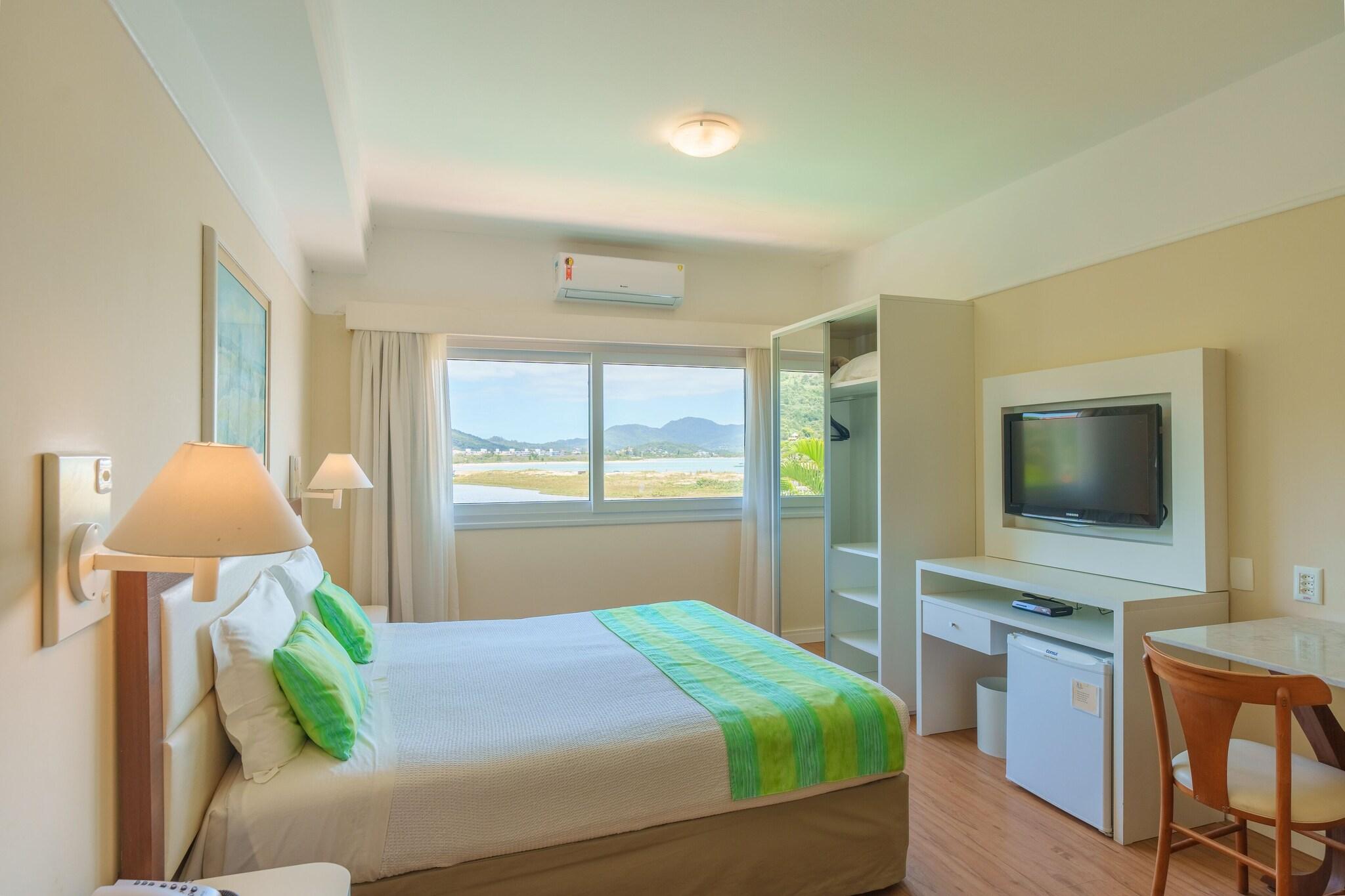 Double Superior Ocean View