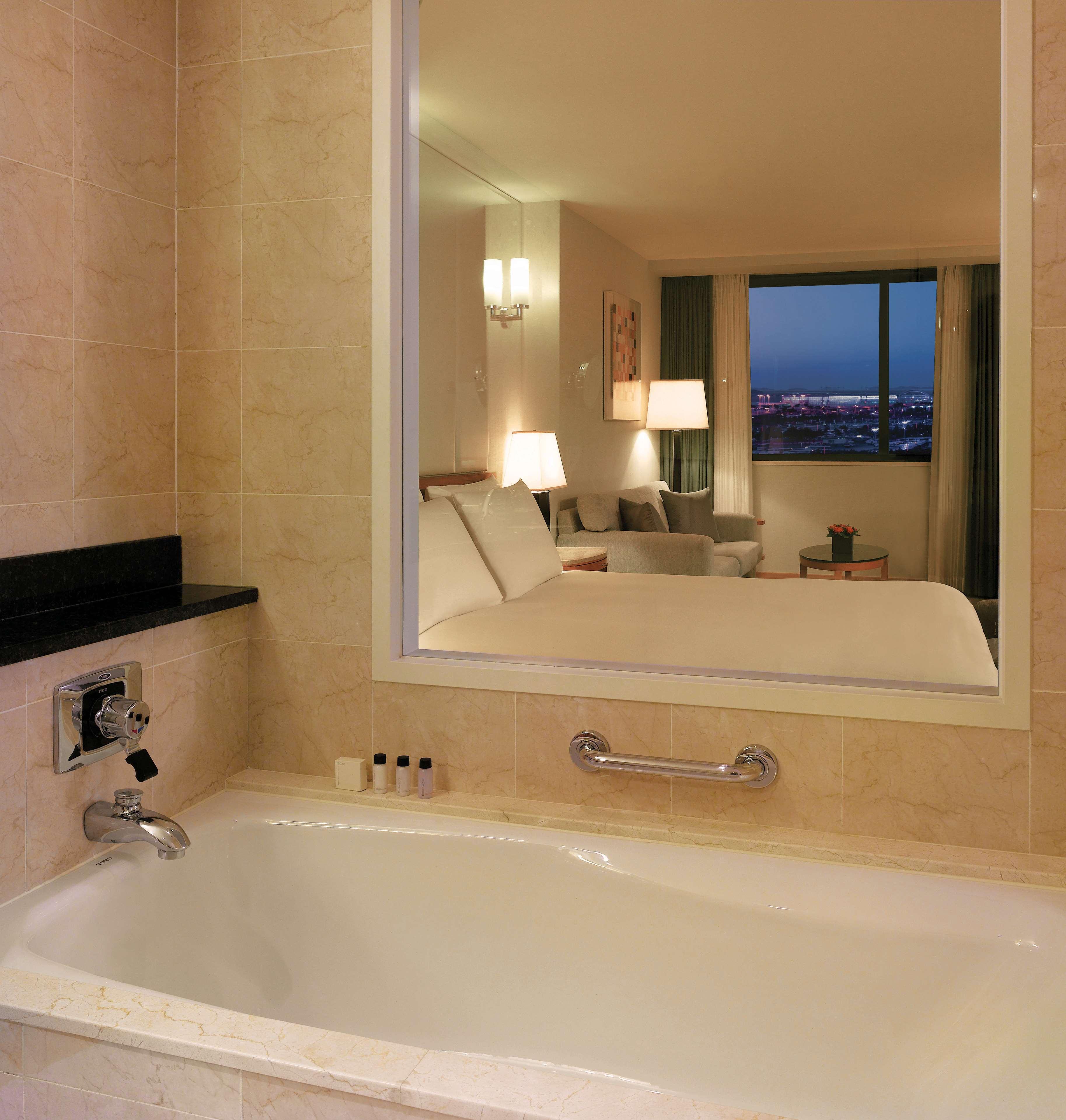 Family Room King Size Bed