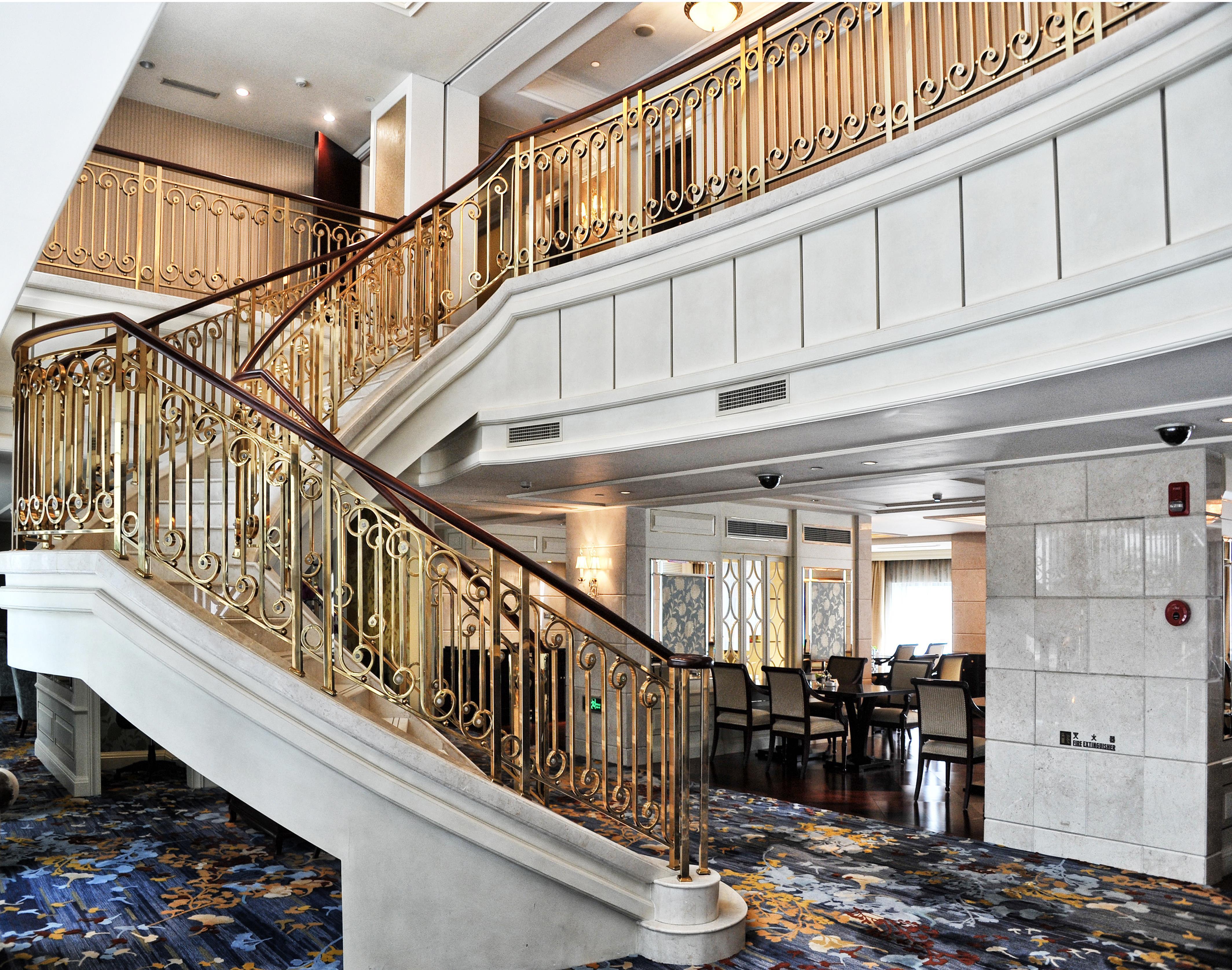 Room Executive