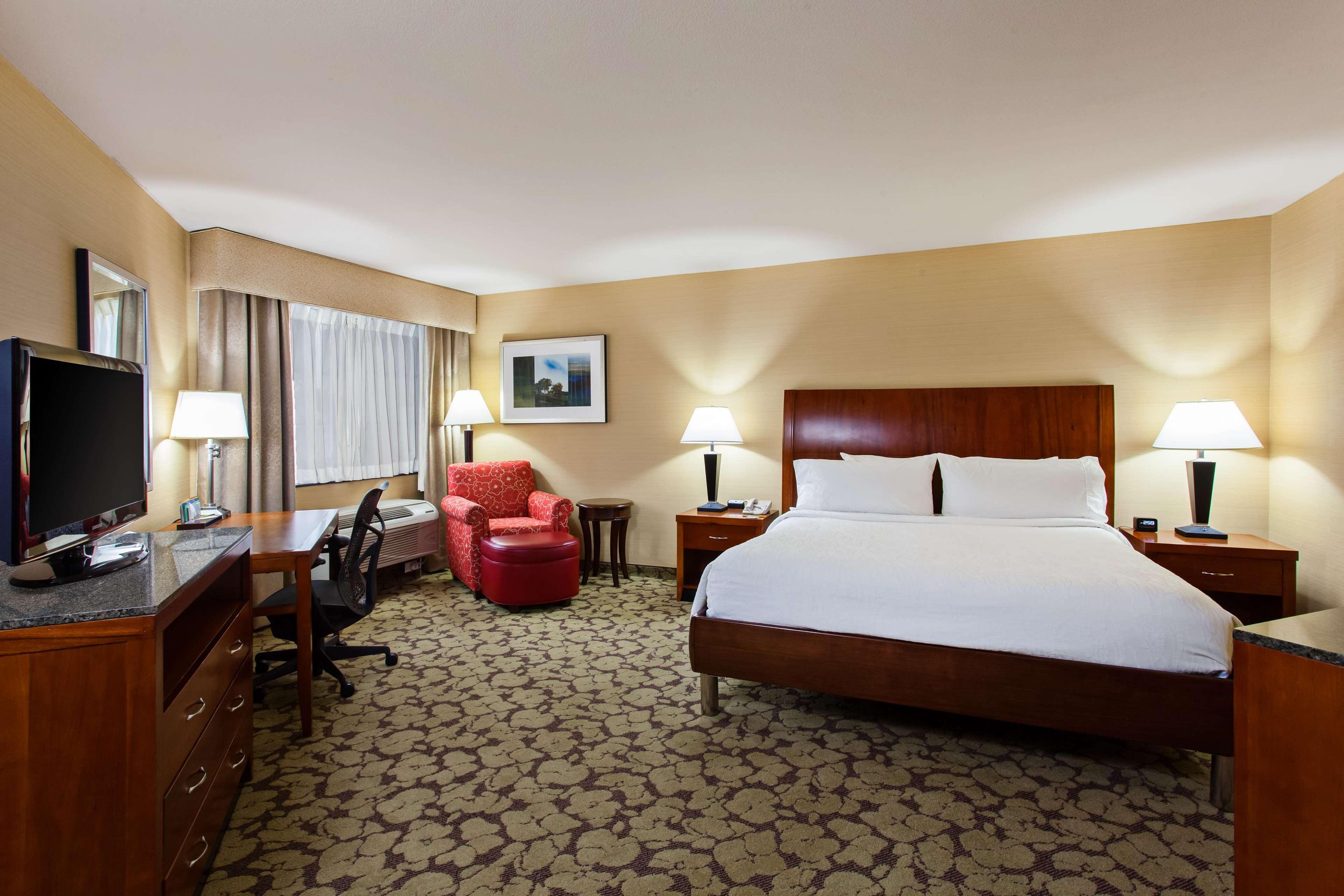 Double Deluxe King Bed