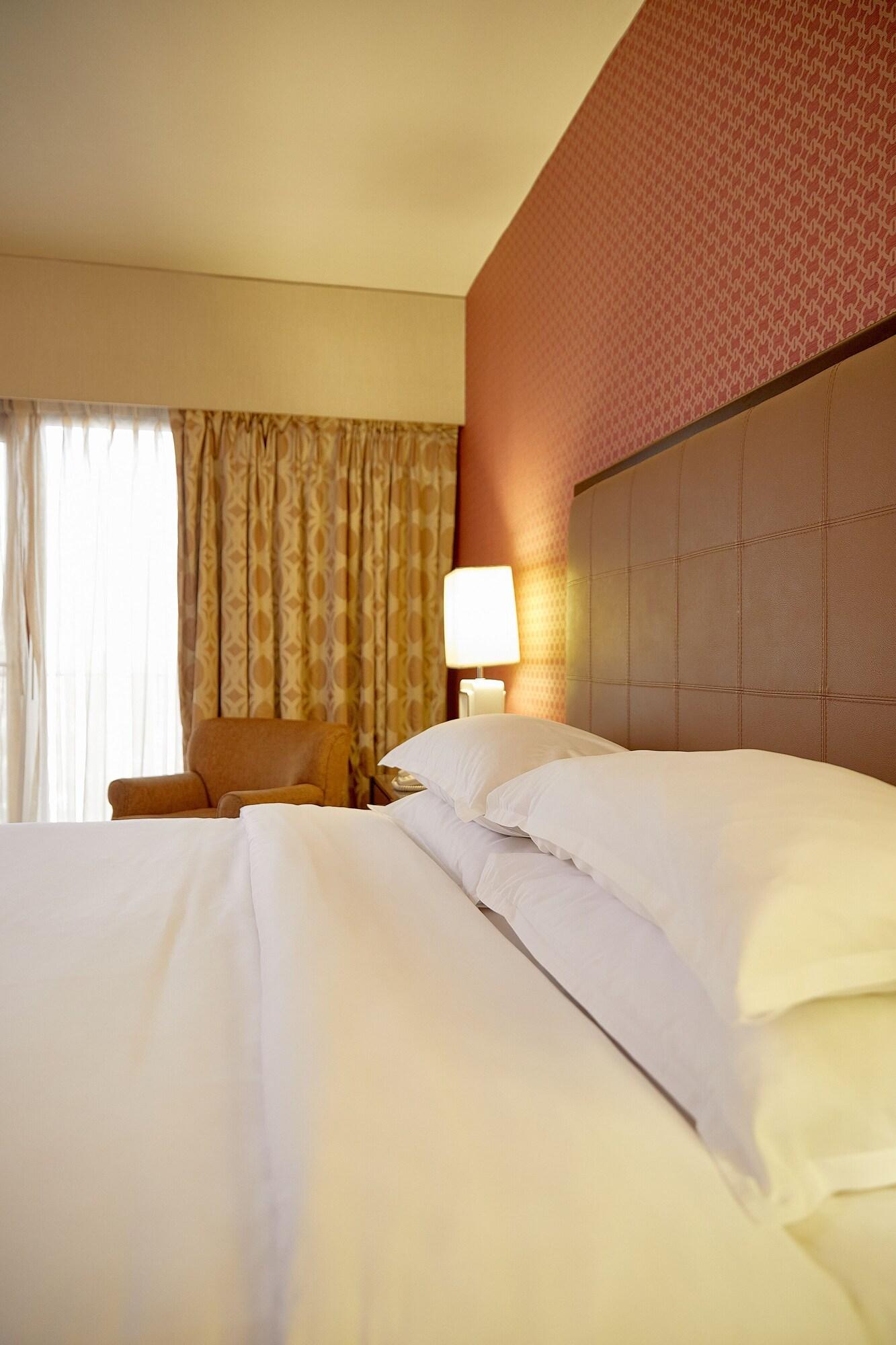 Double Classic King Bed