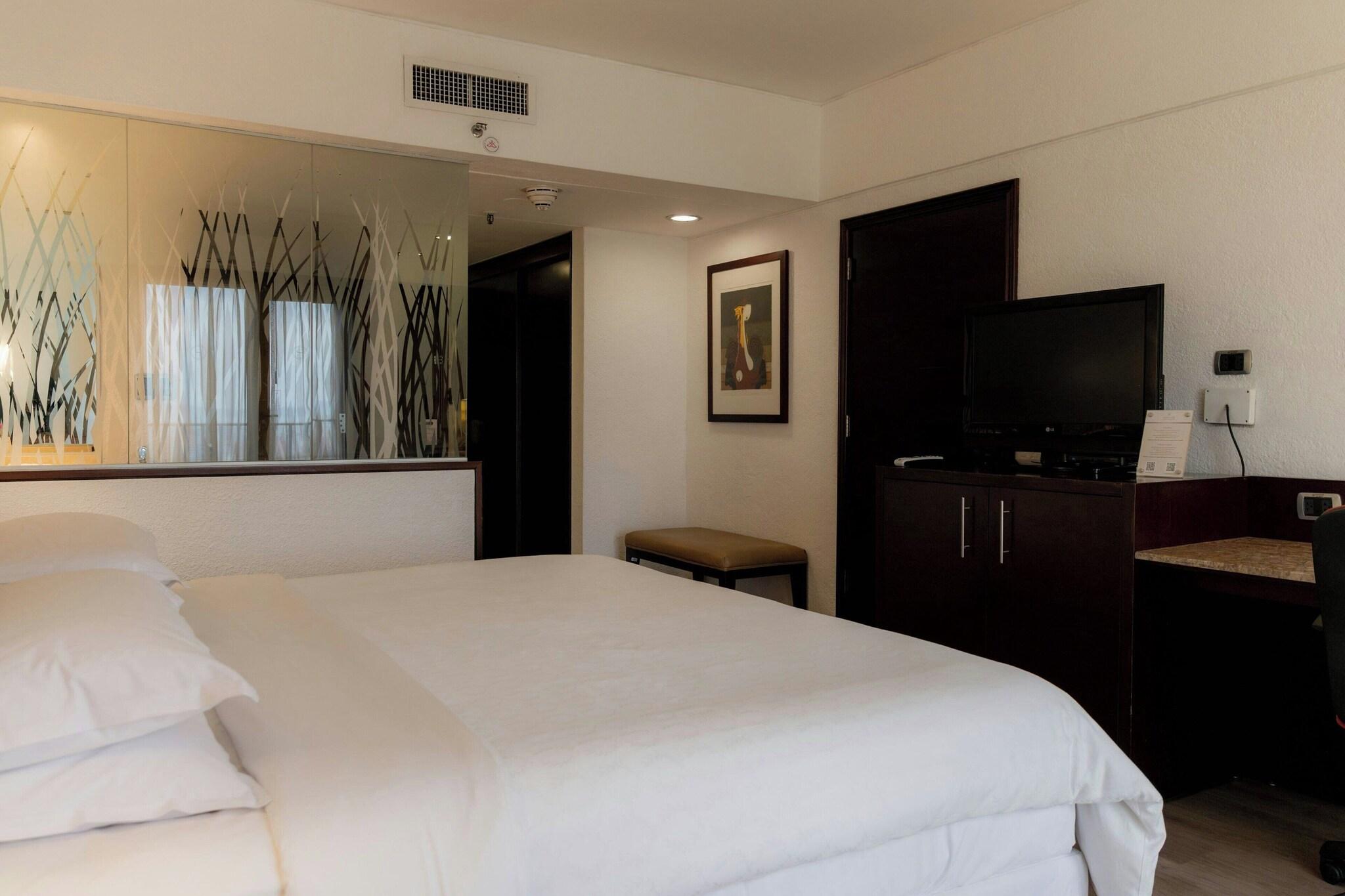 Double Classic King Bed