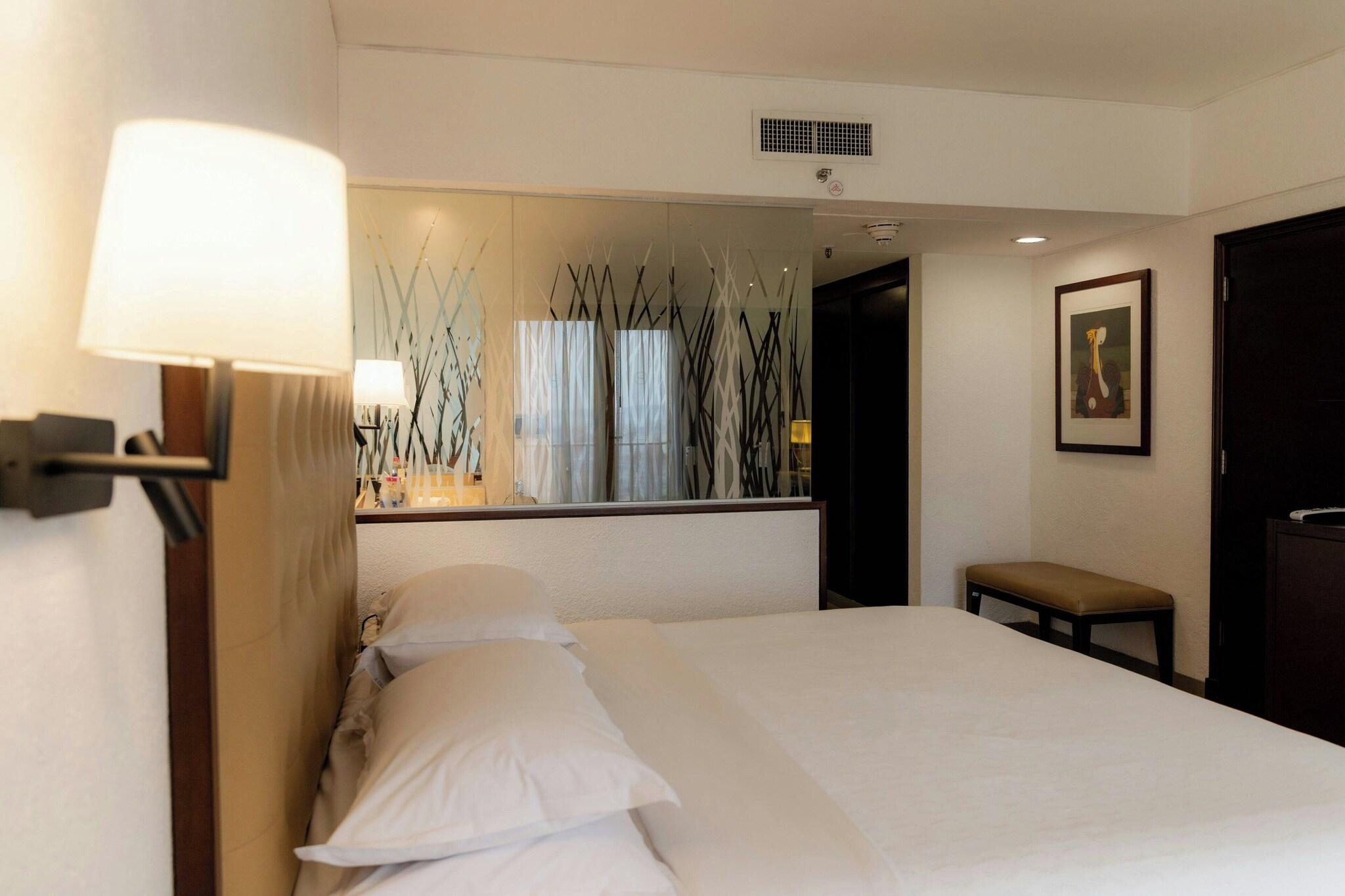 Double Classic King Bed