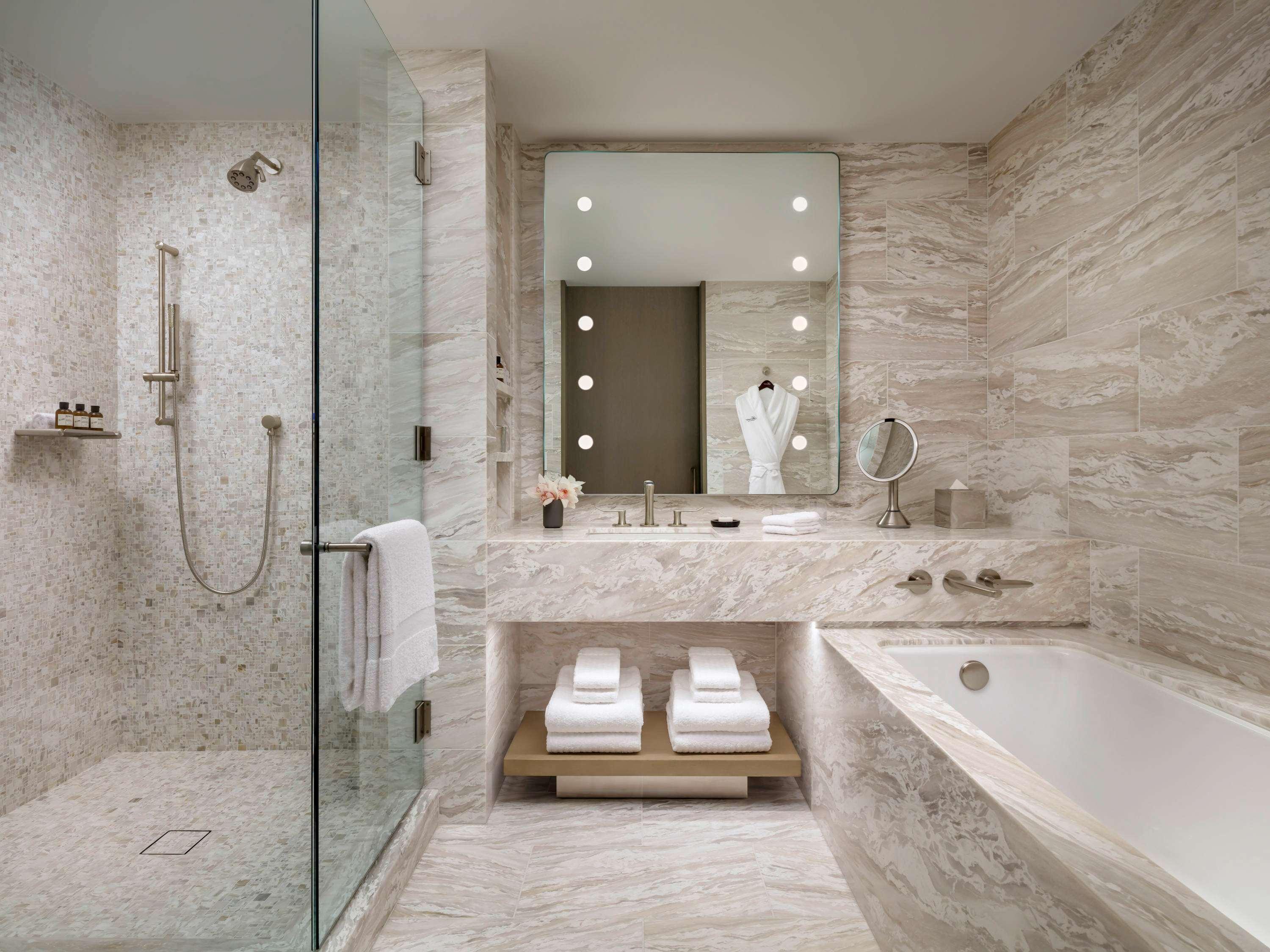 Double Deluxe King Bed