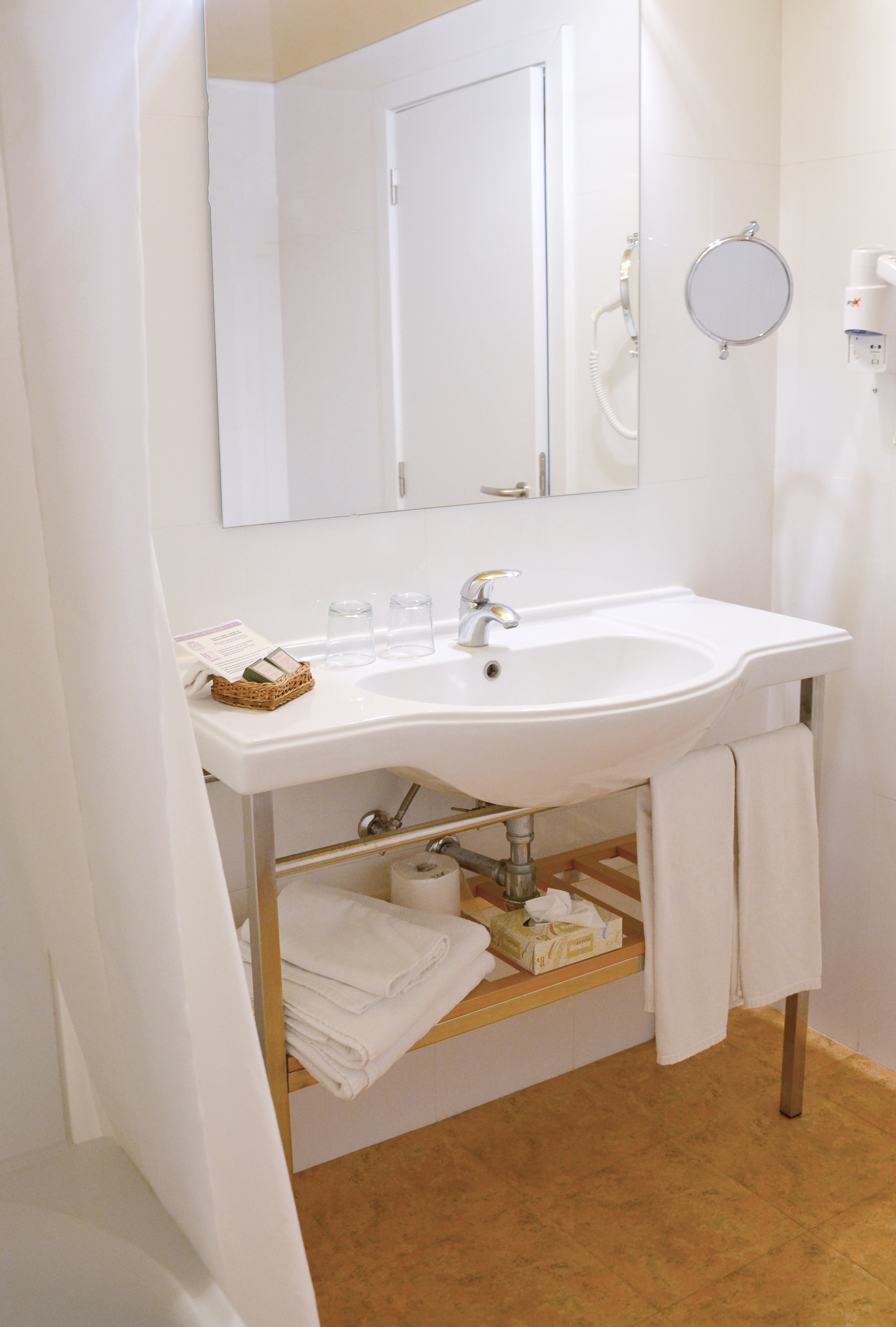 Double or Twin Standard