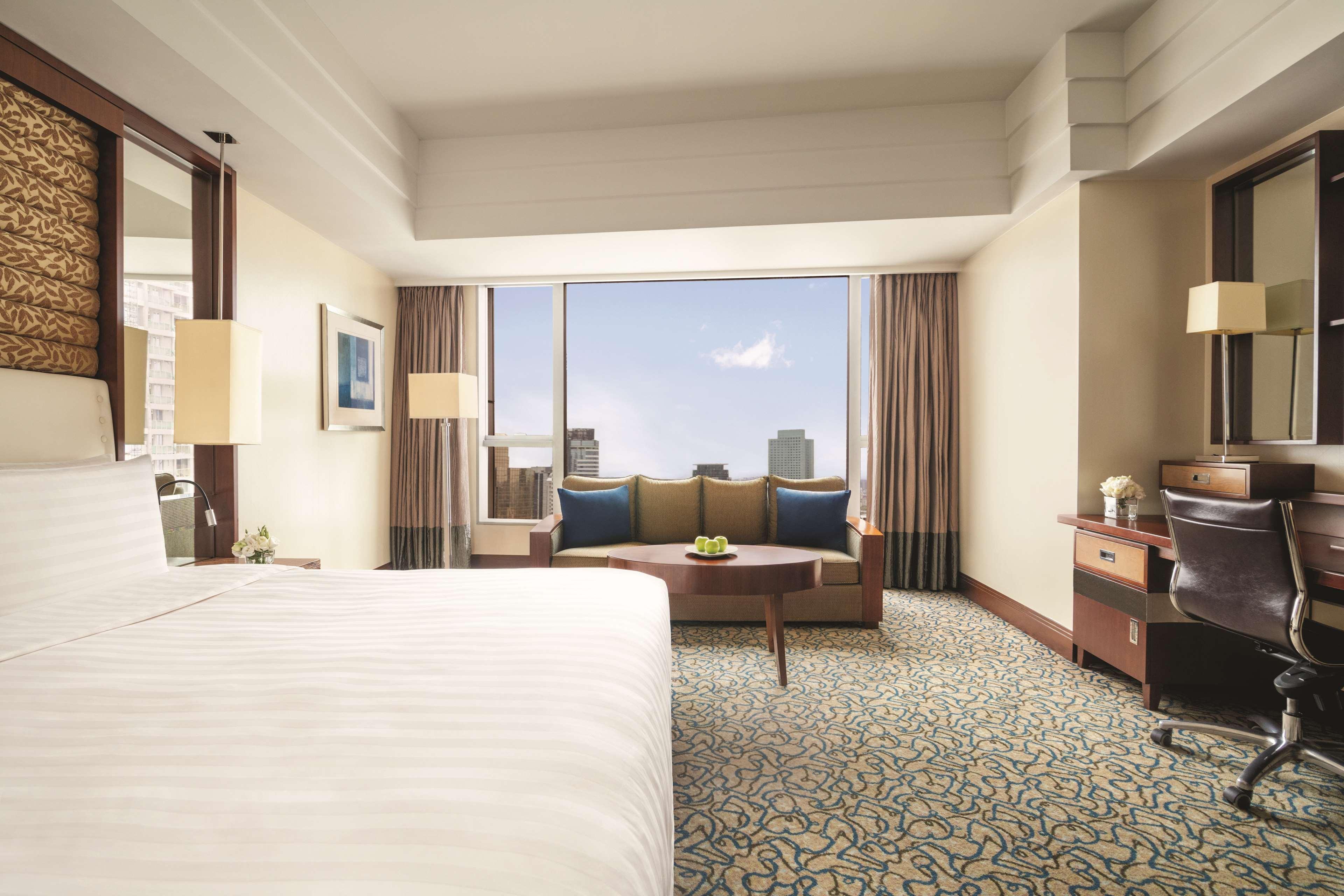 Double Deluxe King Bed