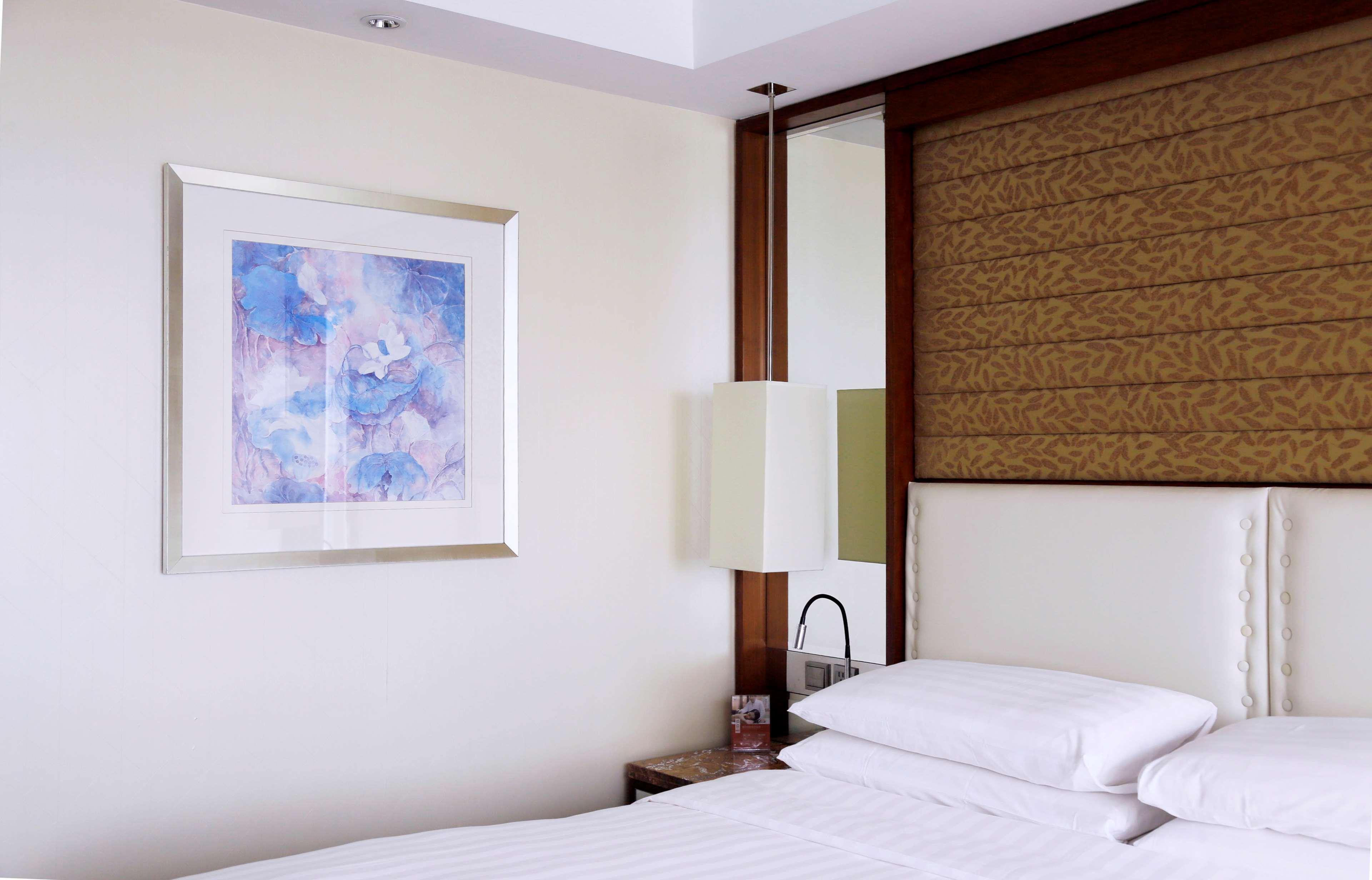 Double Deluxe King Bed