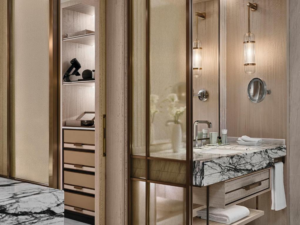 Suite Premier with Views