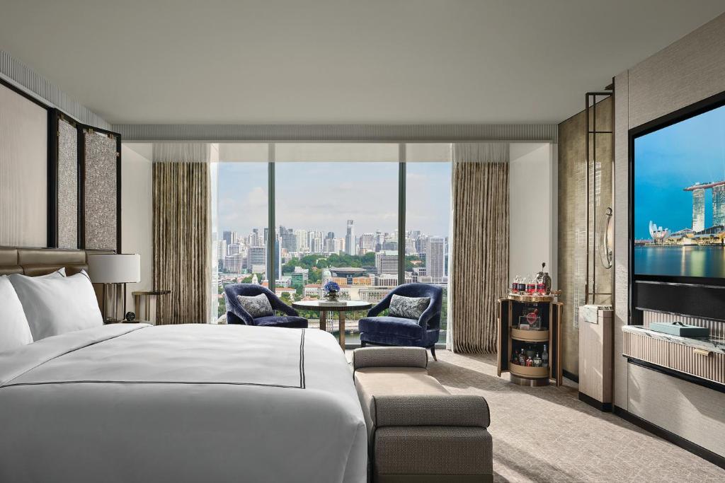 Double City View King Bed