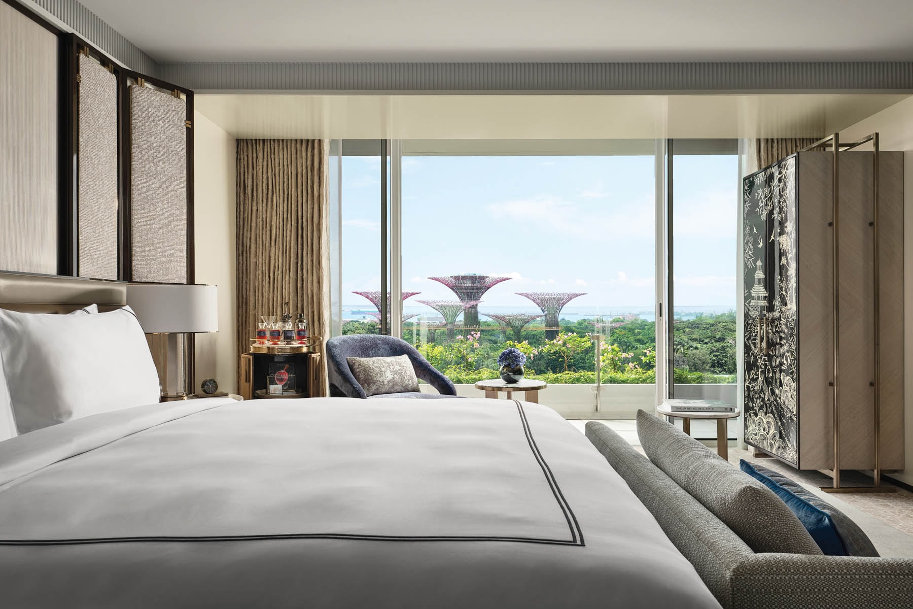 Double Garden View King Bed