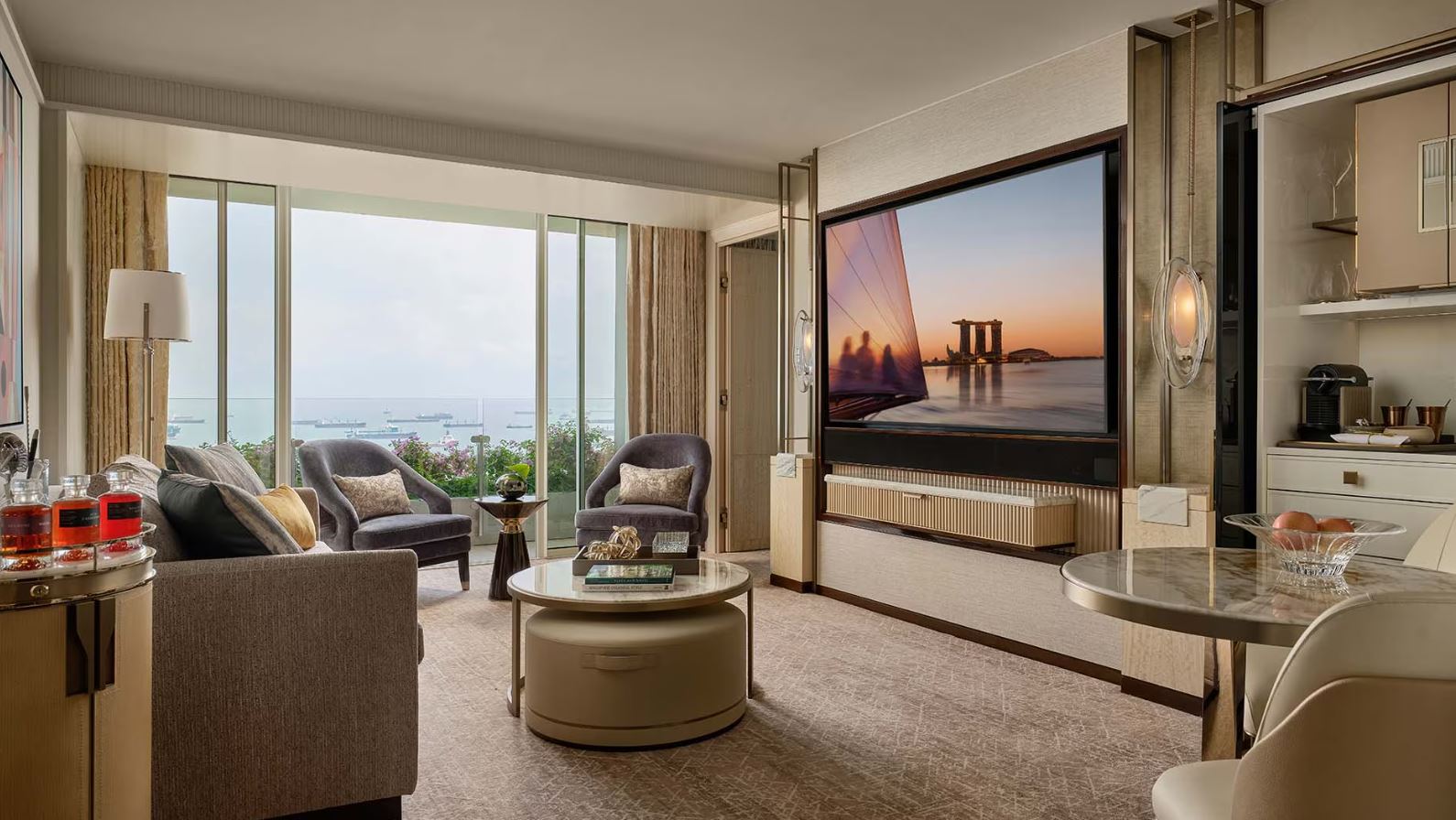 Suite Two Queen Beds with Views