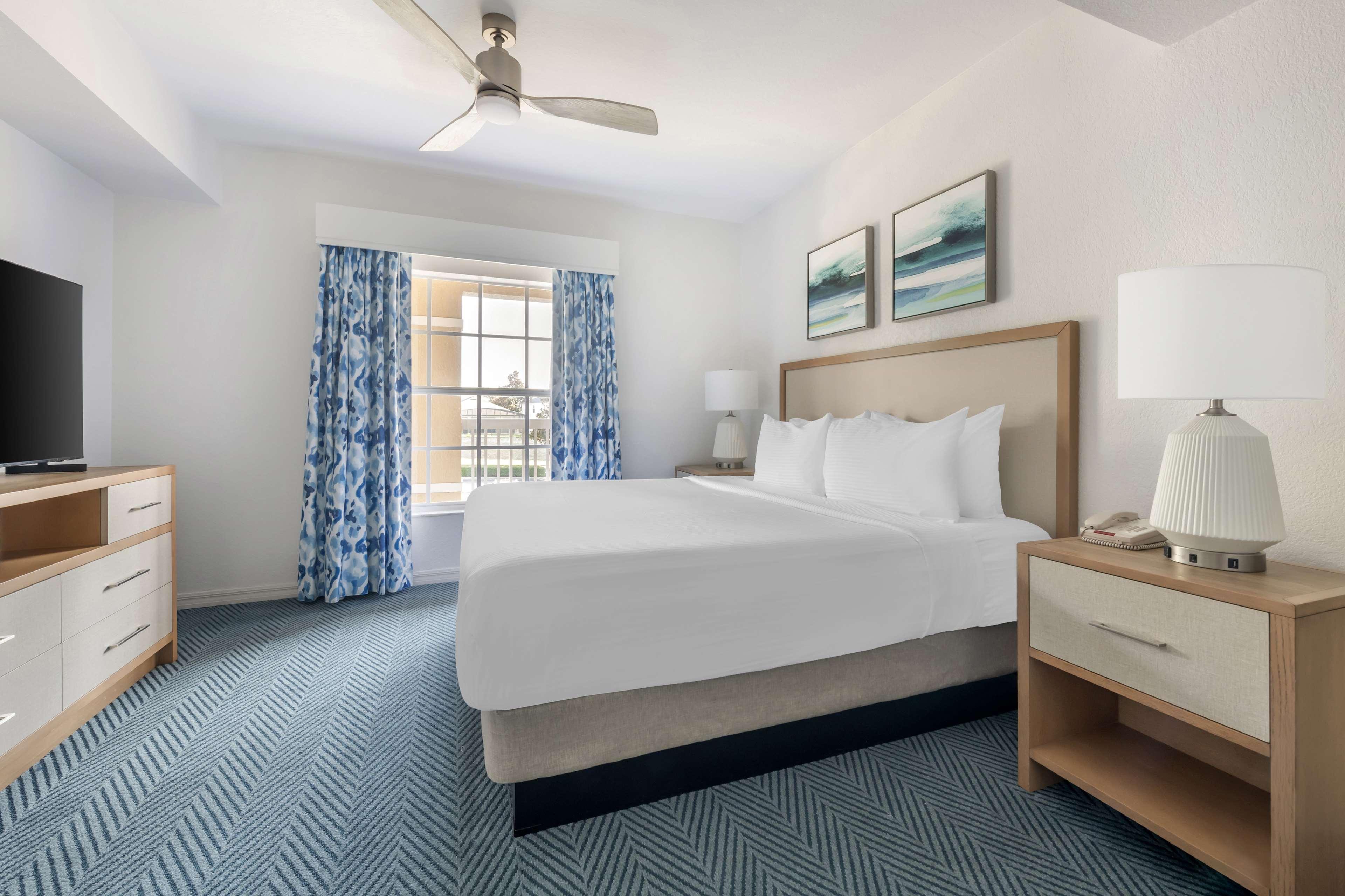 Suite Queen Size Bed