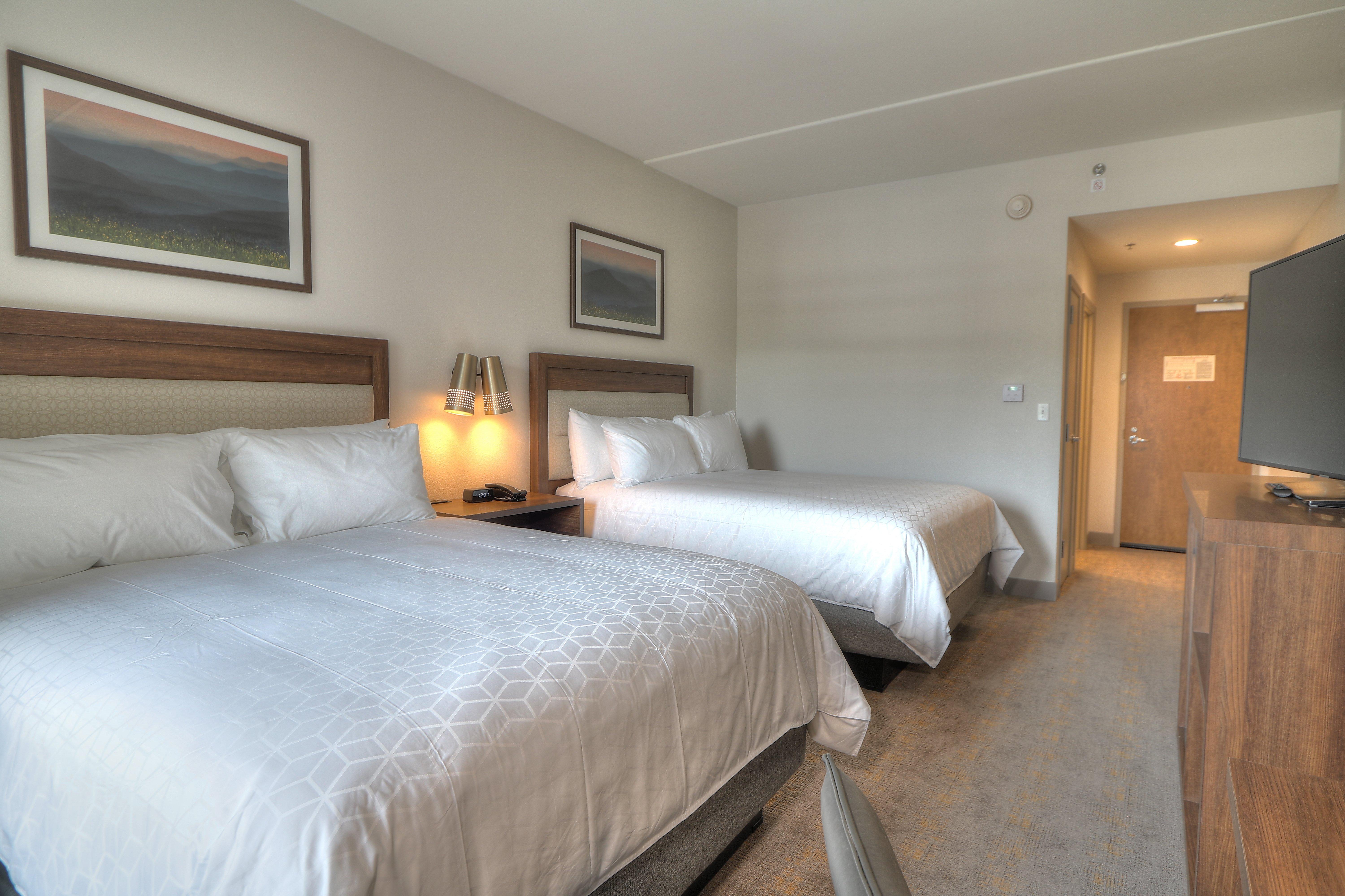 Double Two Queen Beds Premium