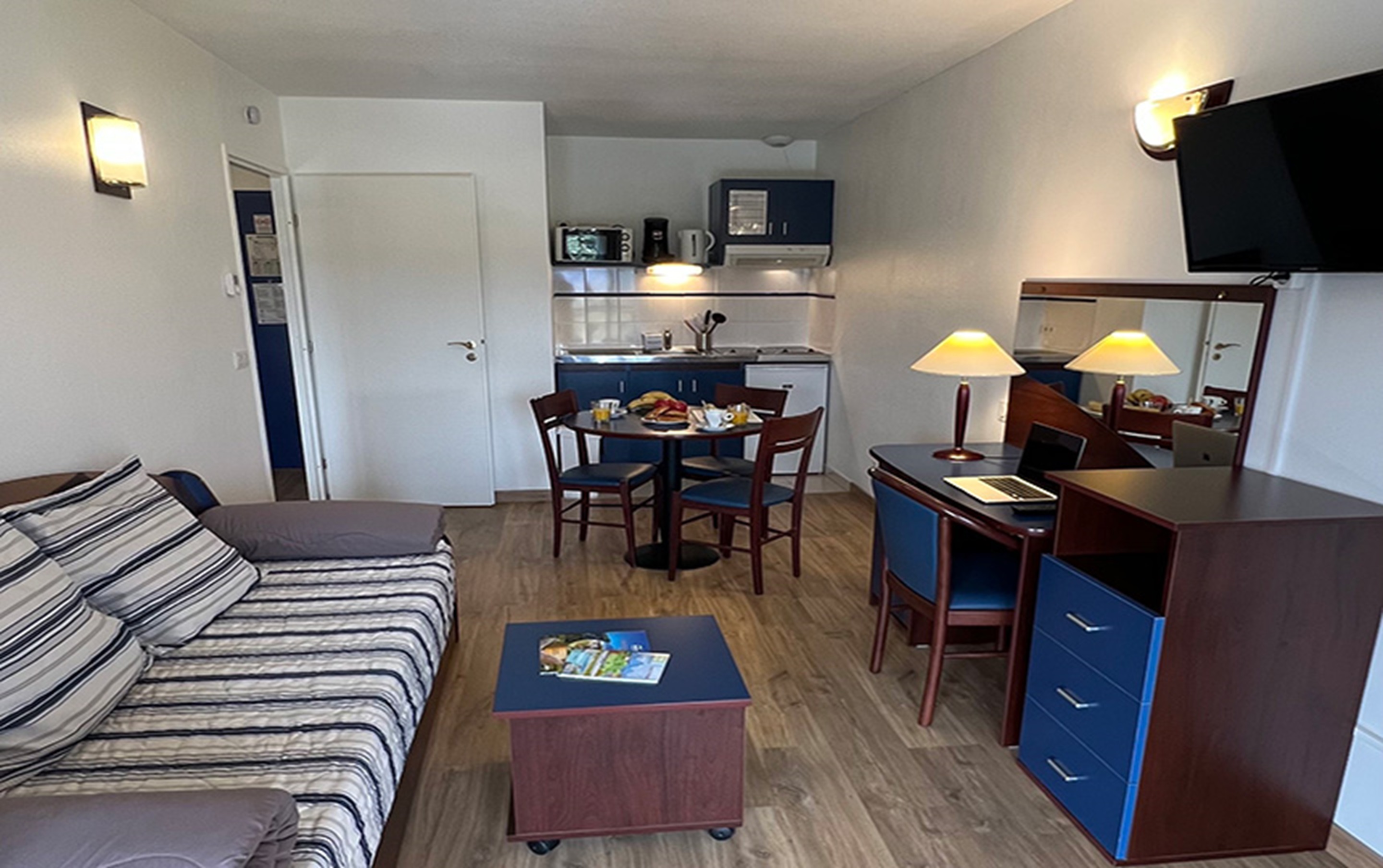 Apartment Mountain View