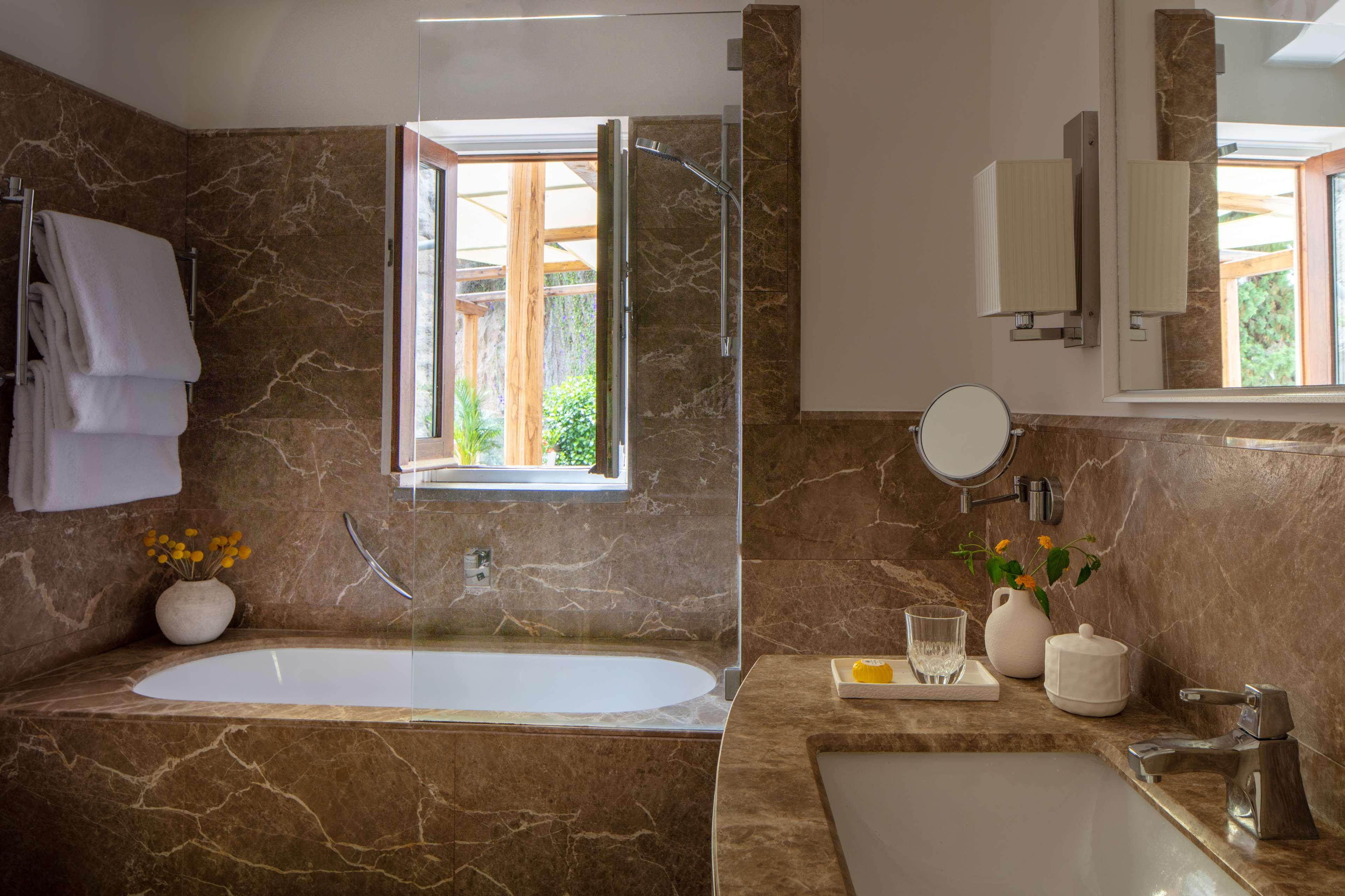 Double Superior Side Sea View