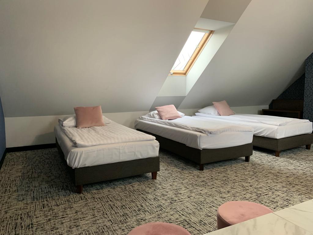 Quadruple Four Bedrooms Two Bathrooms