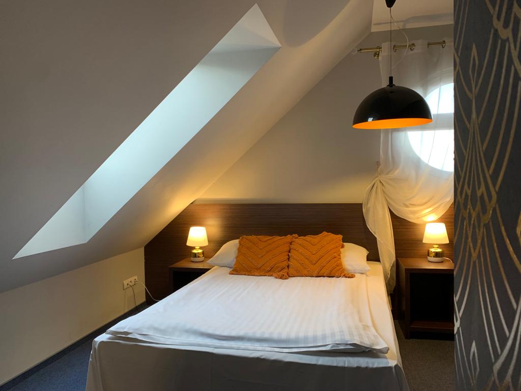 Quadruple Four Bedrooms Two Bathrooms