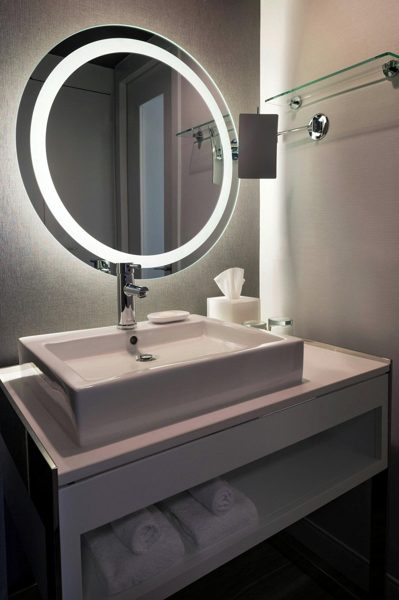 Double Classic King Bed