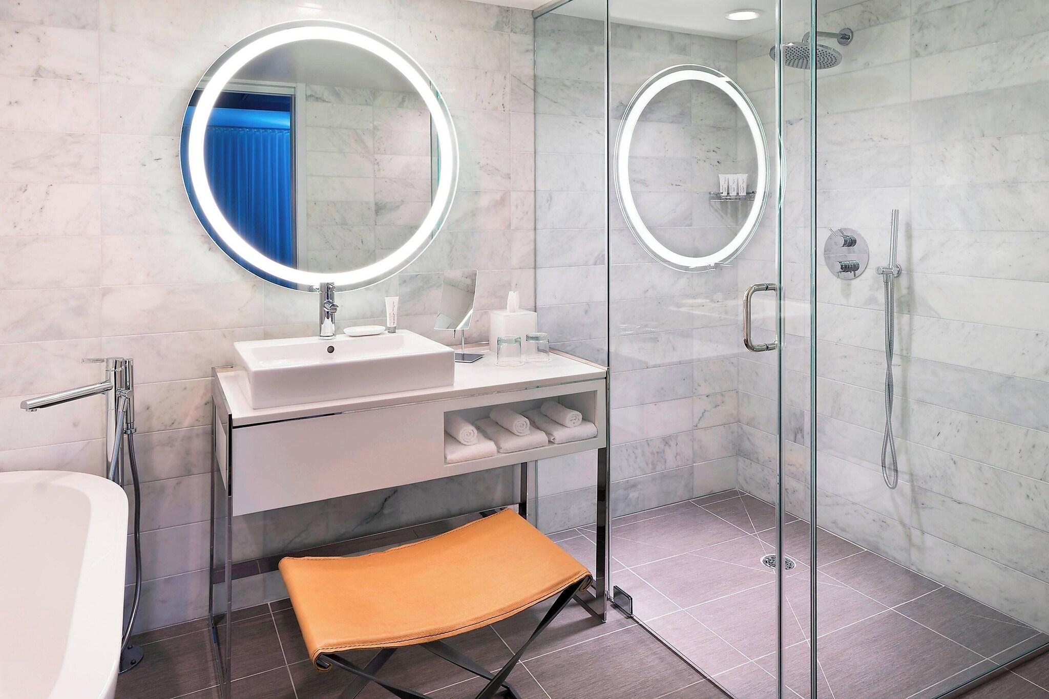 Suite Executive King Bed