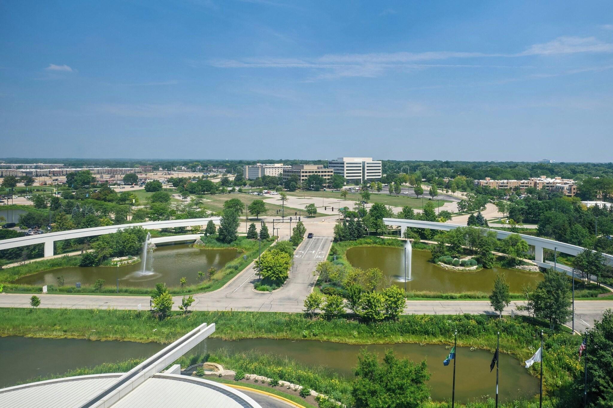 Quadruple Club Two Queen Beds