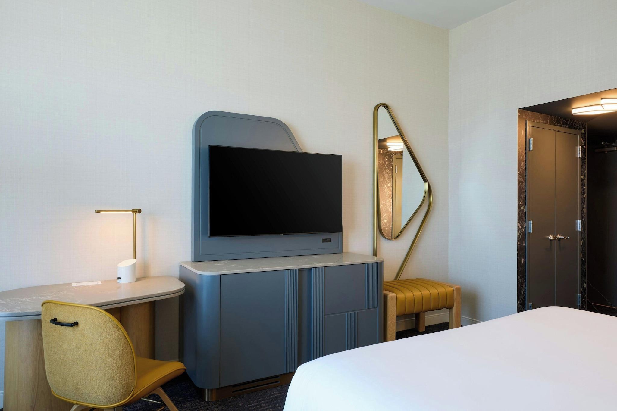 Double Club King Bed