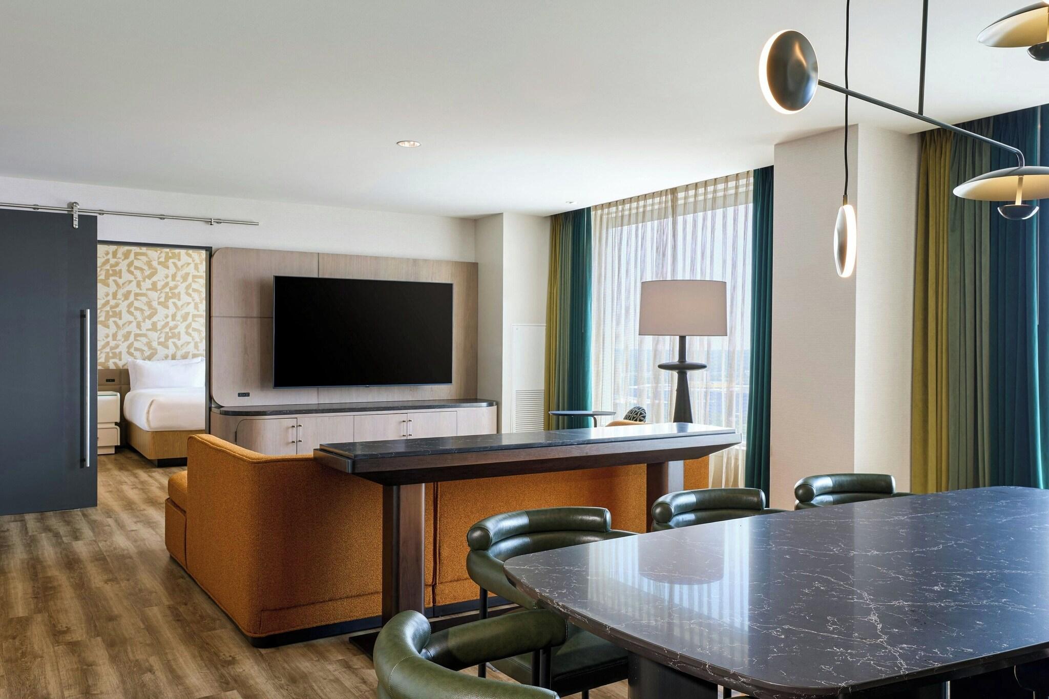 Suite King Bed One Bedroom 