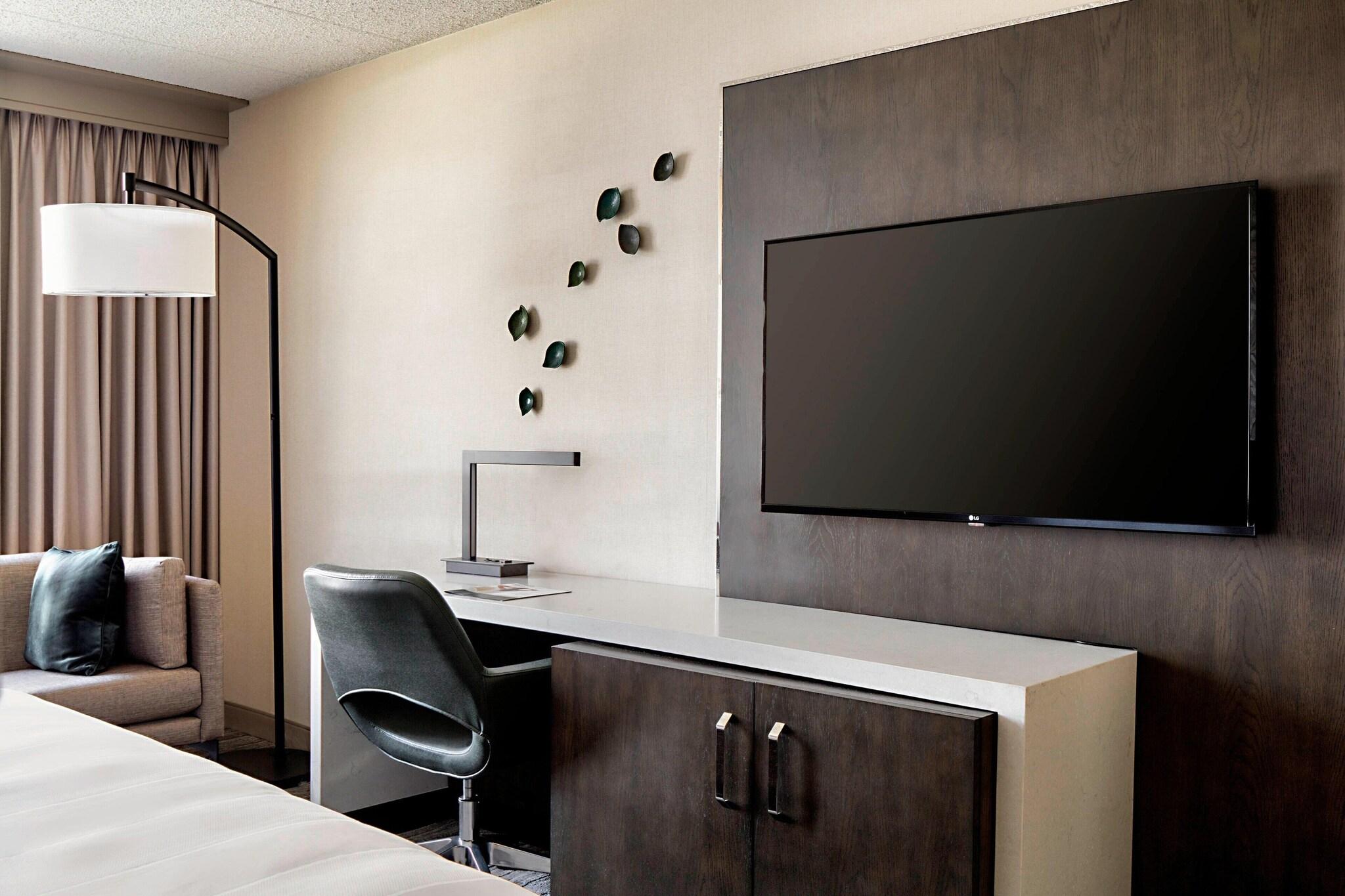 Double Executive King Bed