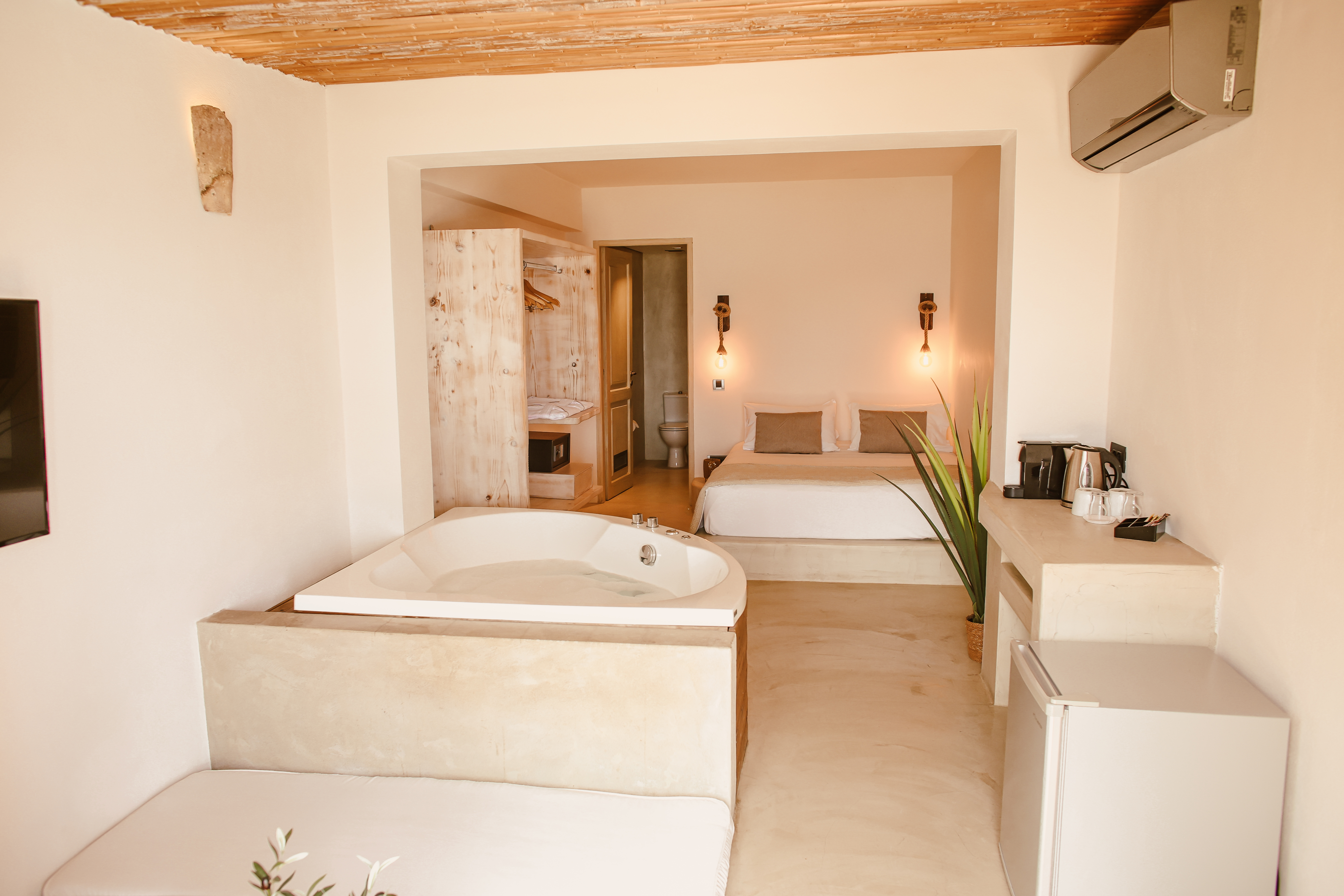 Suite Sea View King Bed