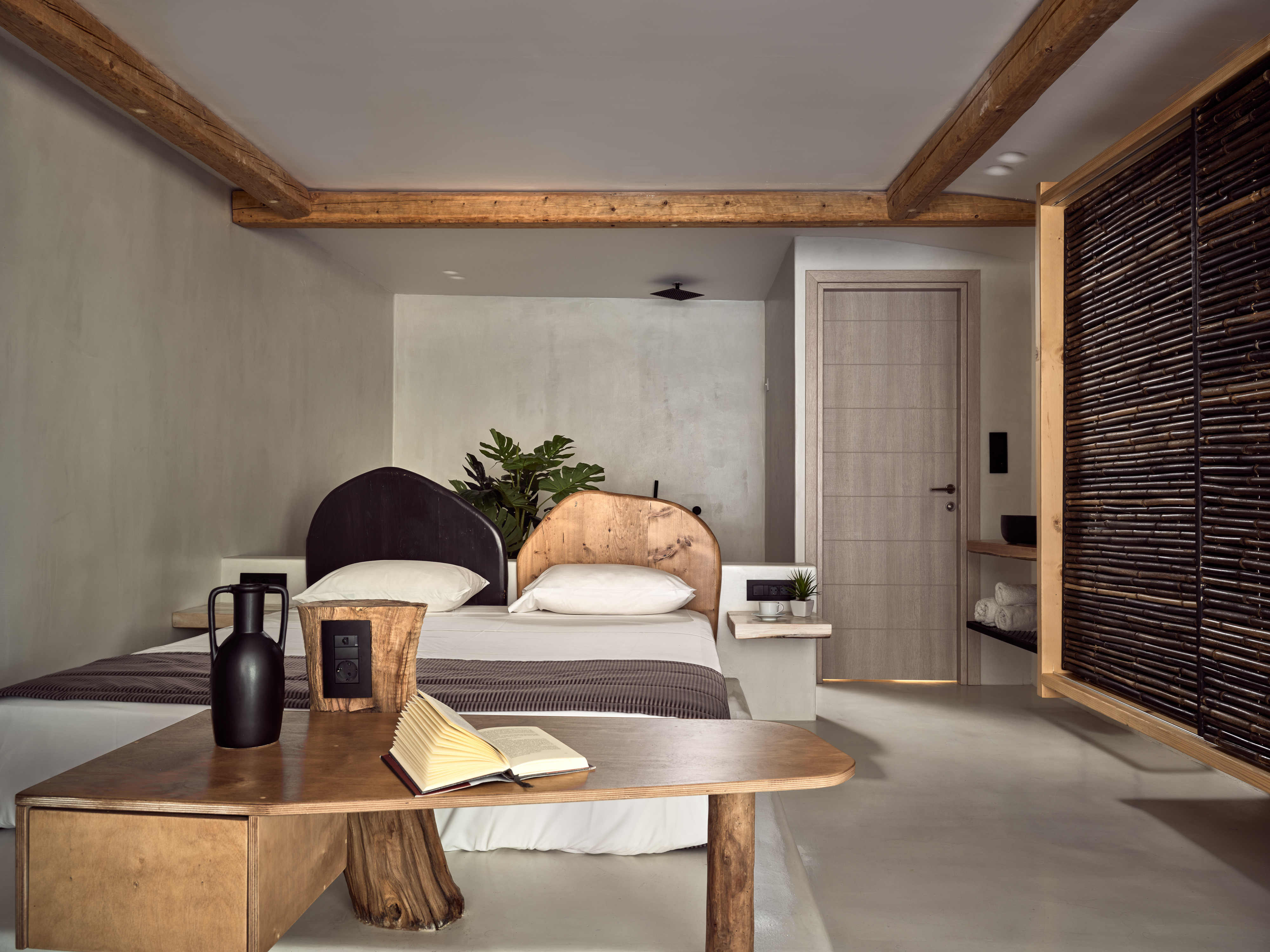 Junior Suite Land View