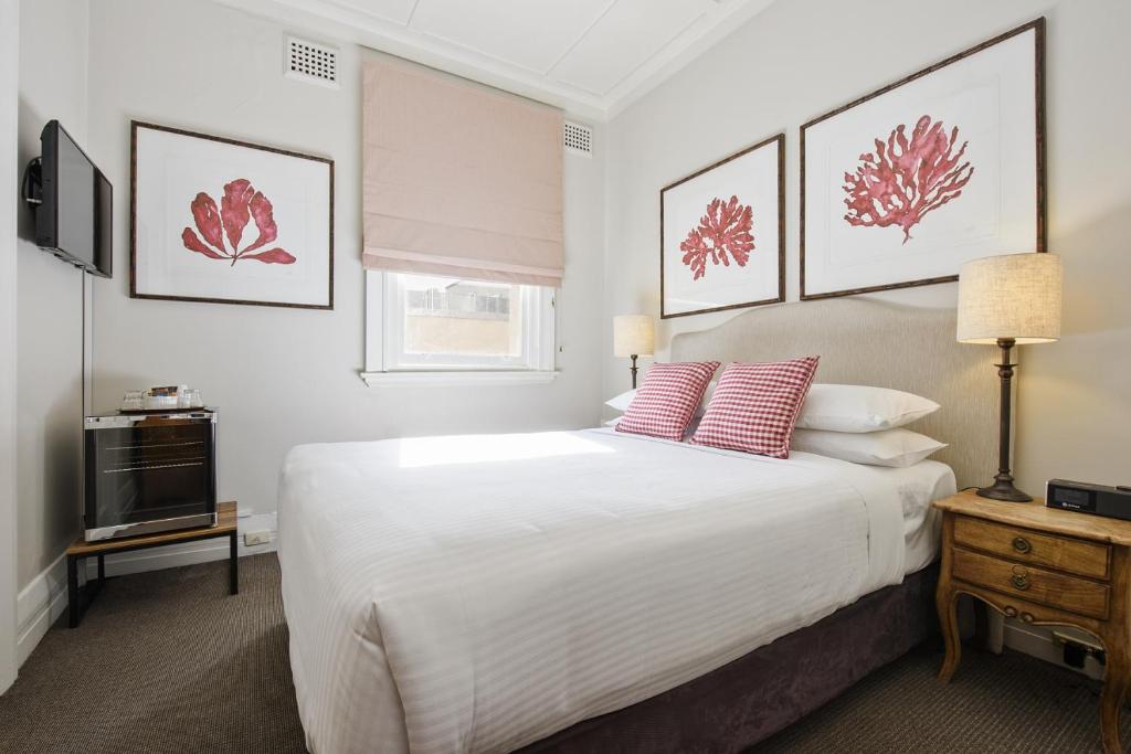 Room Classic Queen Bed