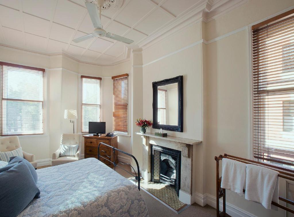 Double or Twin with Shared Bathroom