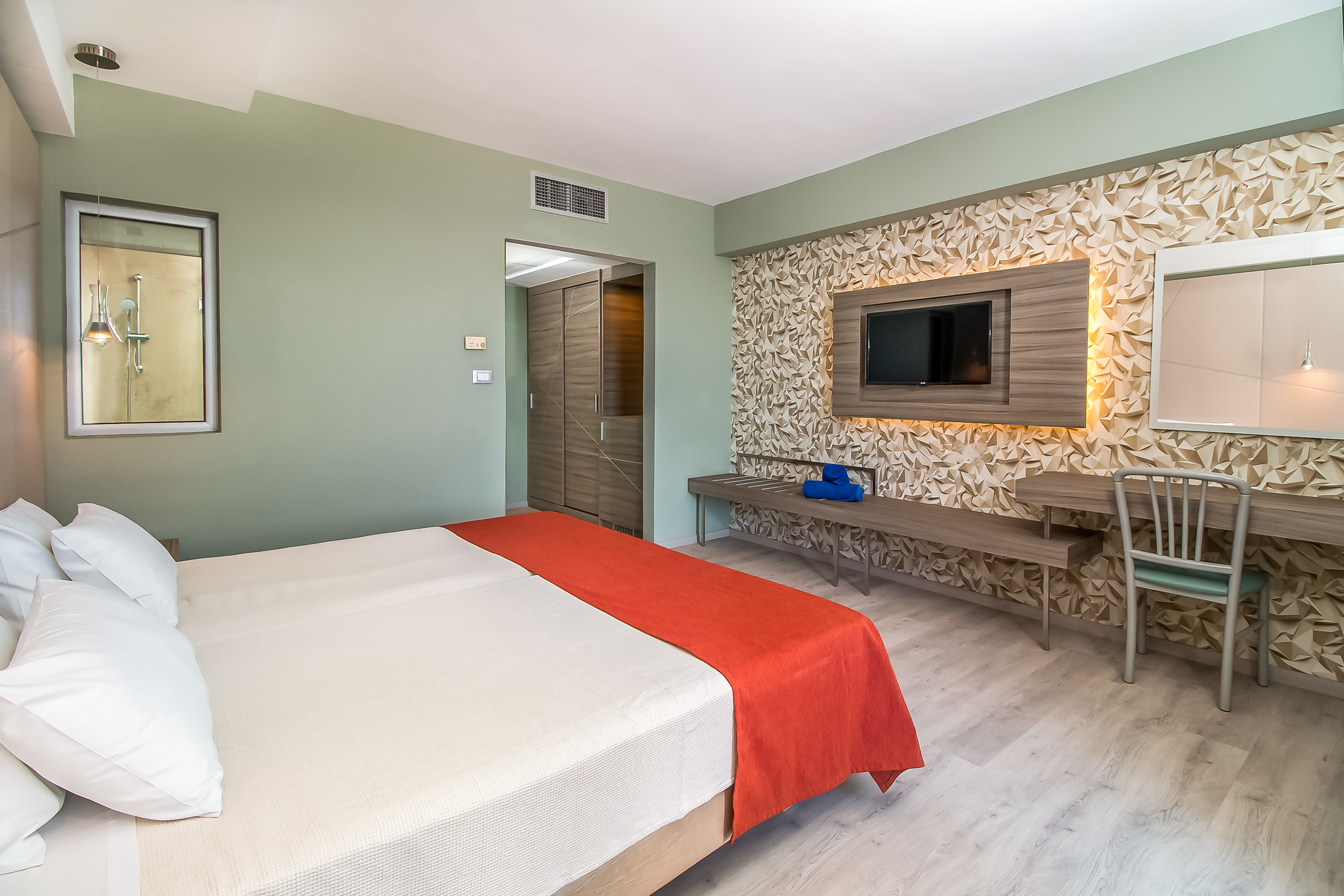 Double or Twin Superior